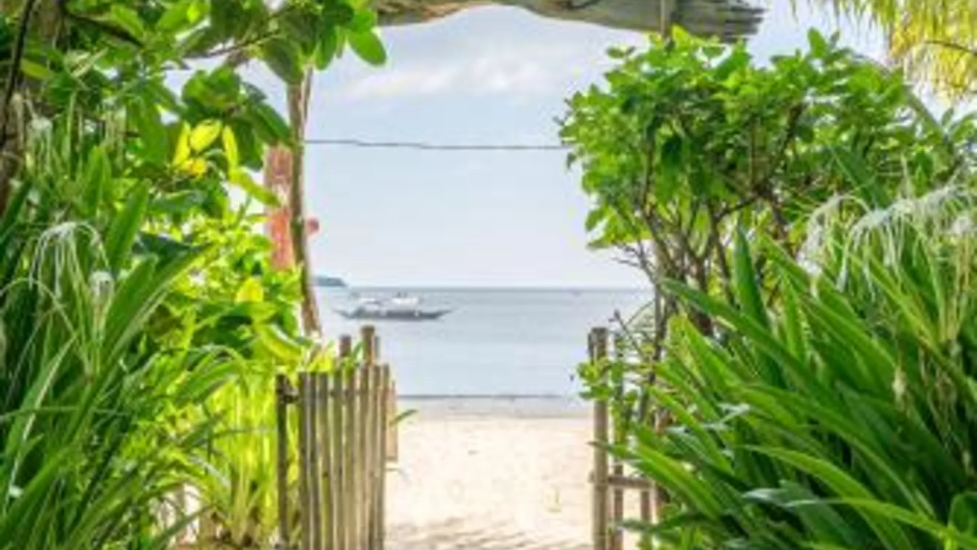 세부 빅토리 씨사이드 홈 파워드 바이 코코텔 3성급 호텔 객실