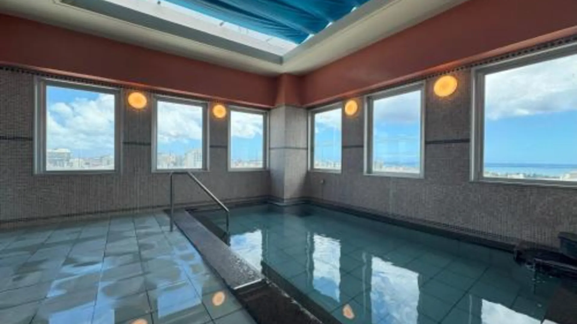 오키나와 본섬 호텔 루트 인 나하 토마리코 3성급 호텔 객실