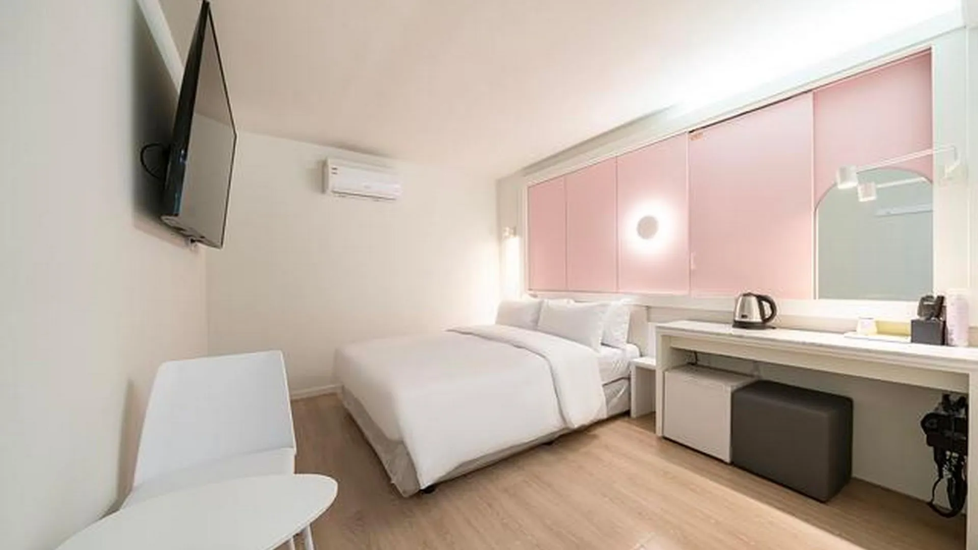 서울 신촌 굿타임 1성급 호텔 스위트룸