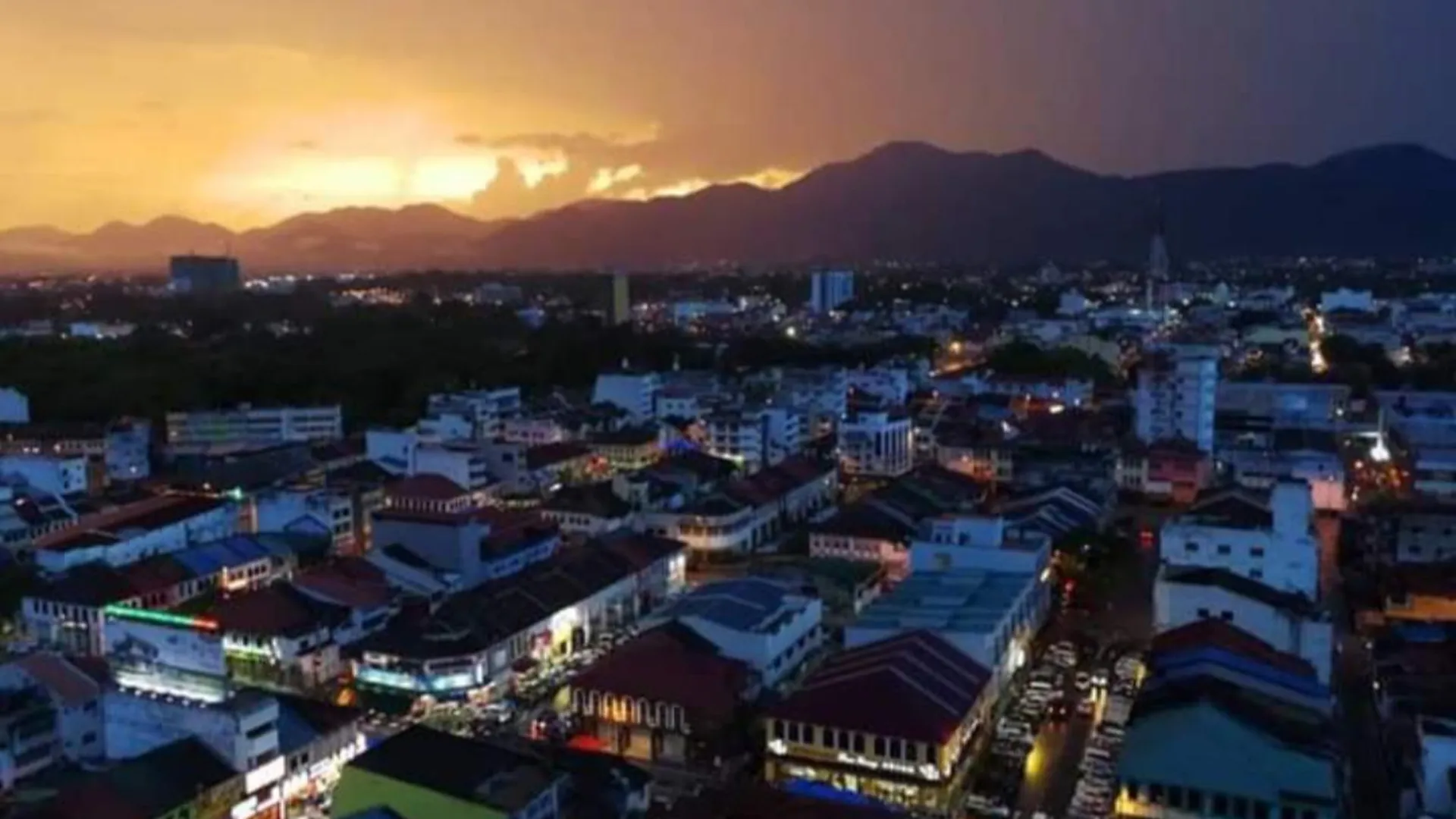 이포 디 옥타곤 이포 게스트 하우스 (시티뷰 앤 유니피) 4성급 싱글룸 레스토랑