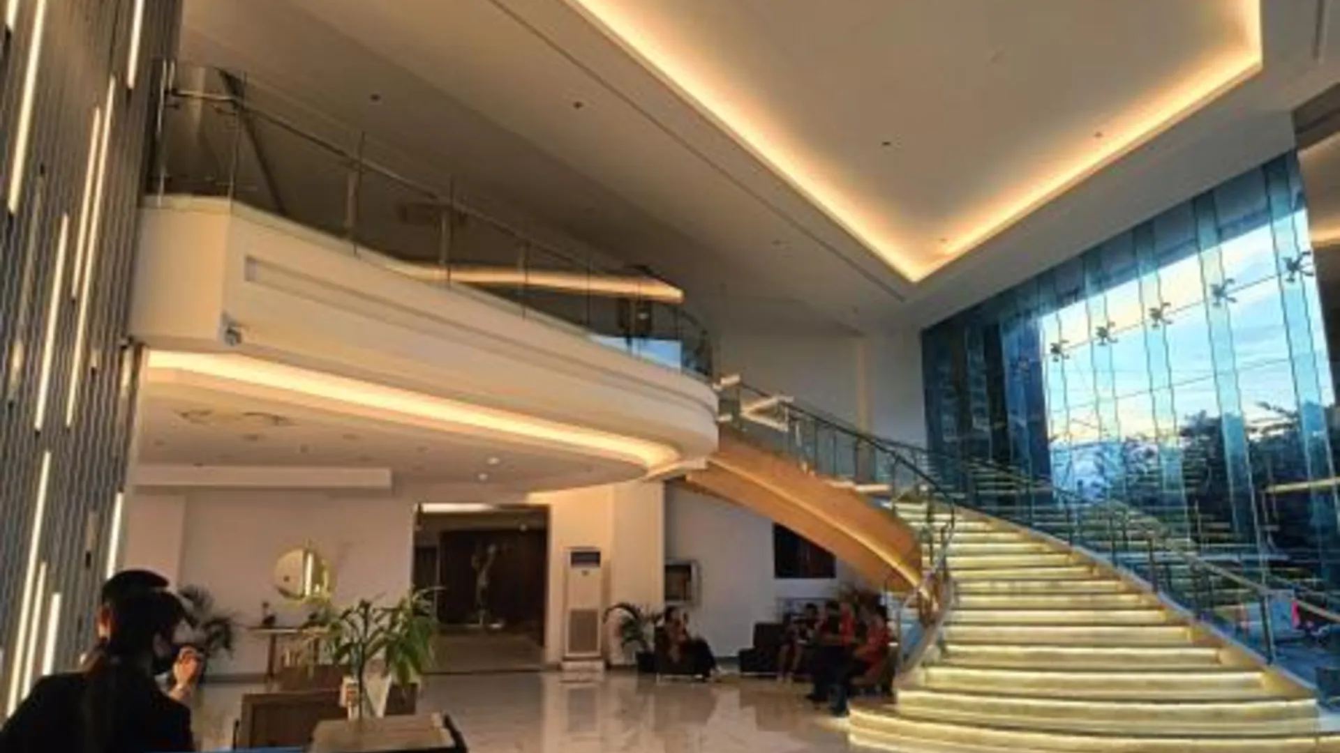 세부 골든 피크 호텔 앤 스위트 파워드 바이 코코텔 3성급 호텔 레스토랑