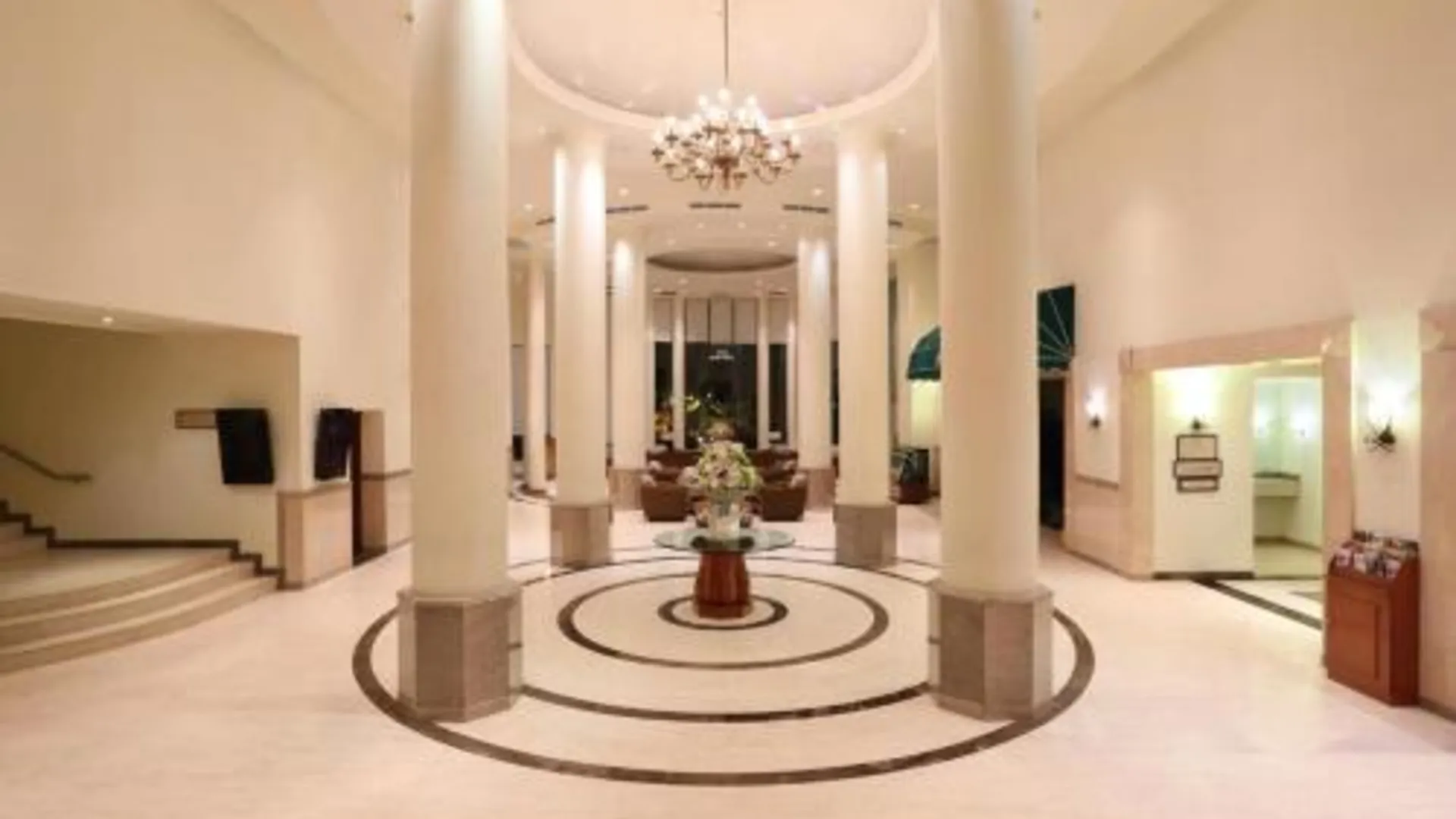 마카사르 아르야두타 마카사르 5성급 호텔 로비