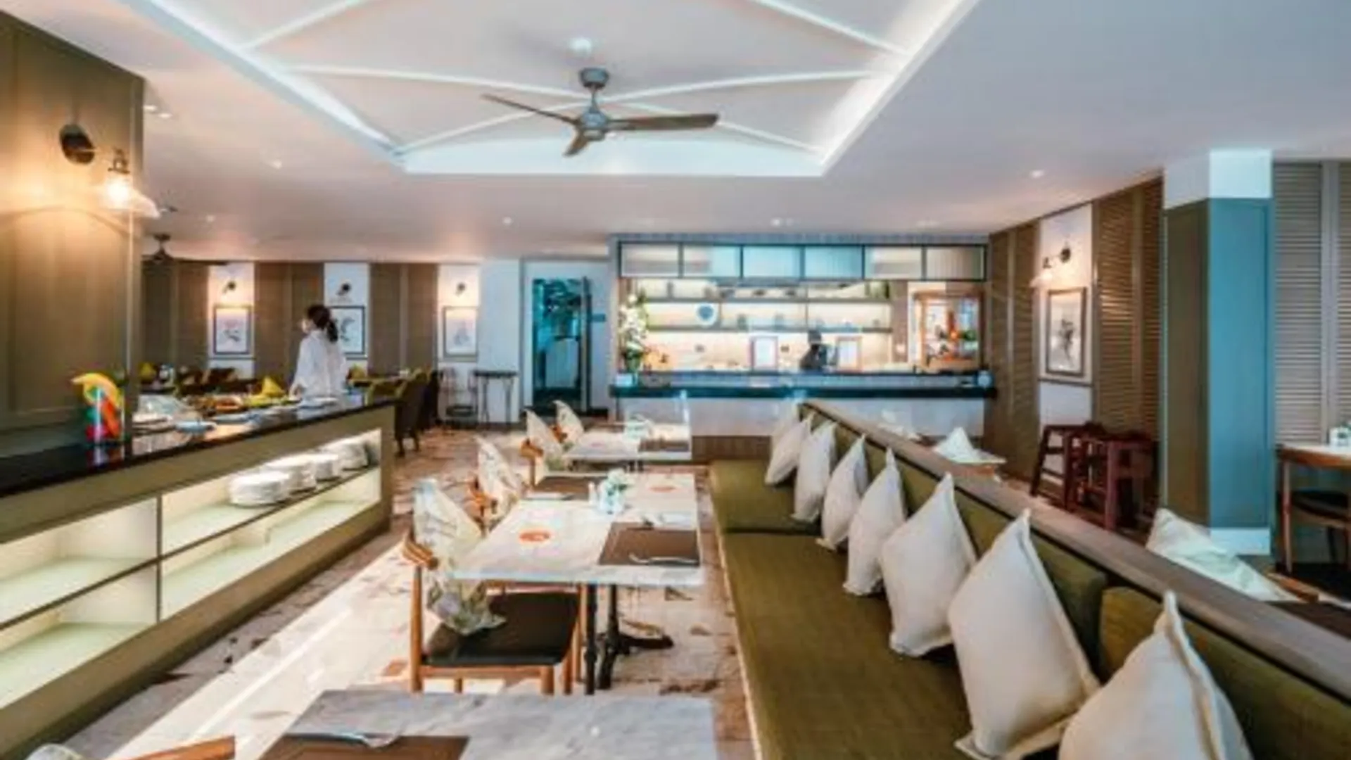 푸켓 사와디 파통 리조트 앤 스파 바이 톨라니 4성급 호텔 수영장