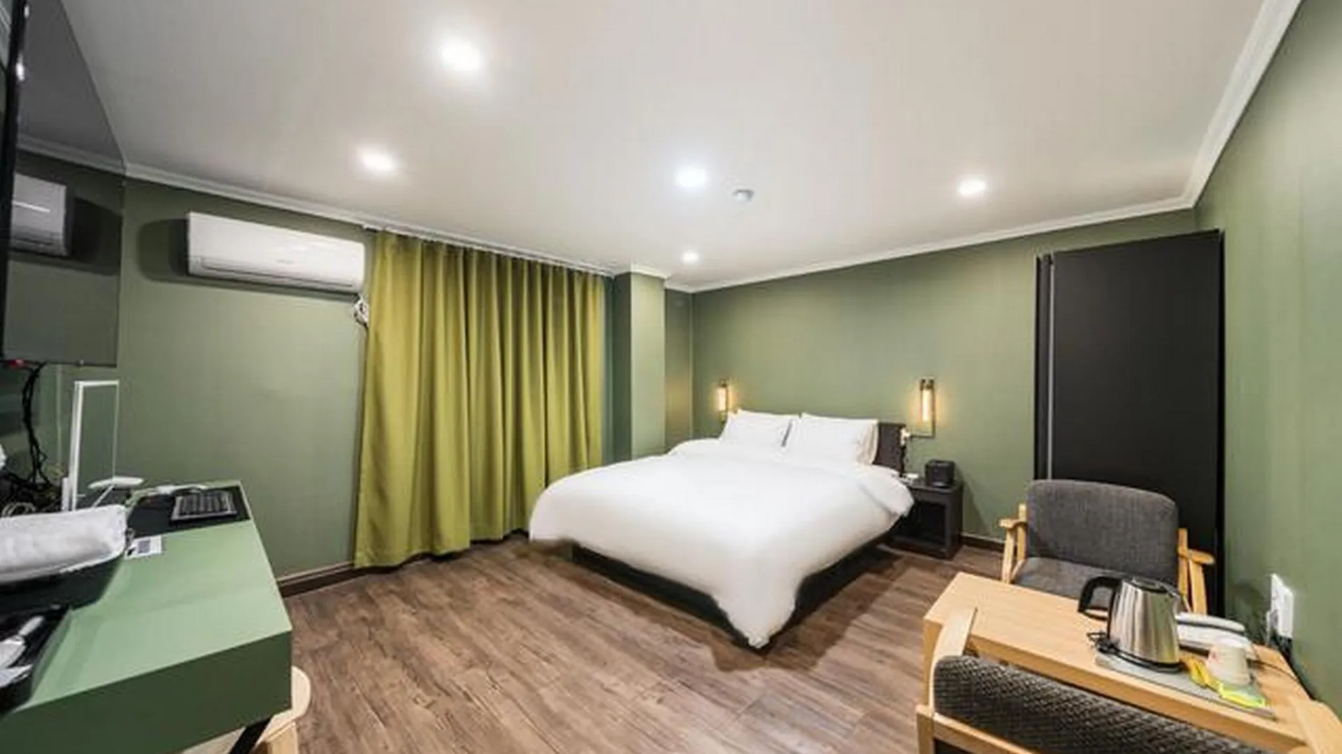 수원 수원시청역 하루 호텔 객실