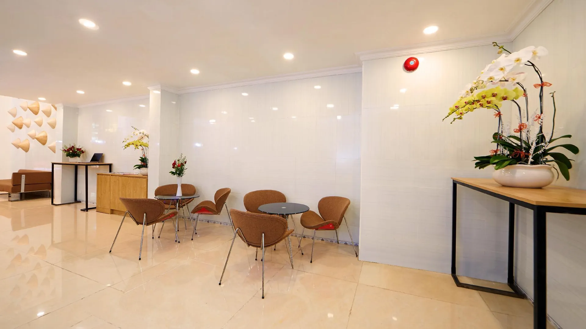 호치민 사이공 참 호텔 2성급 호텔 수영장