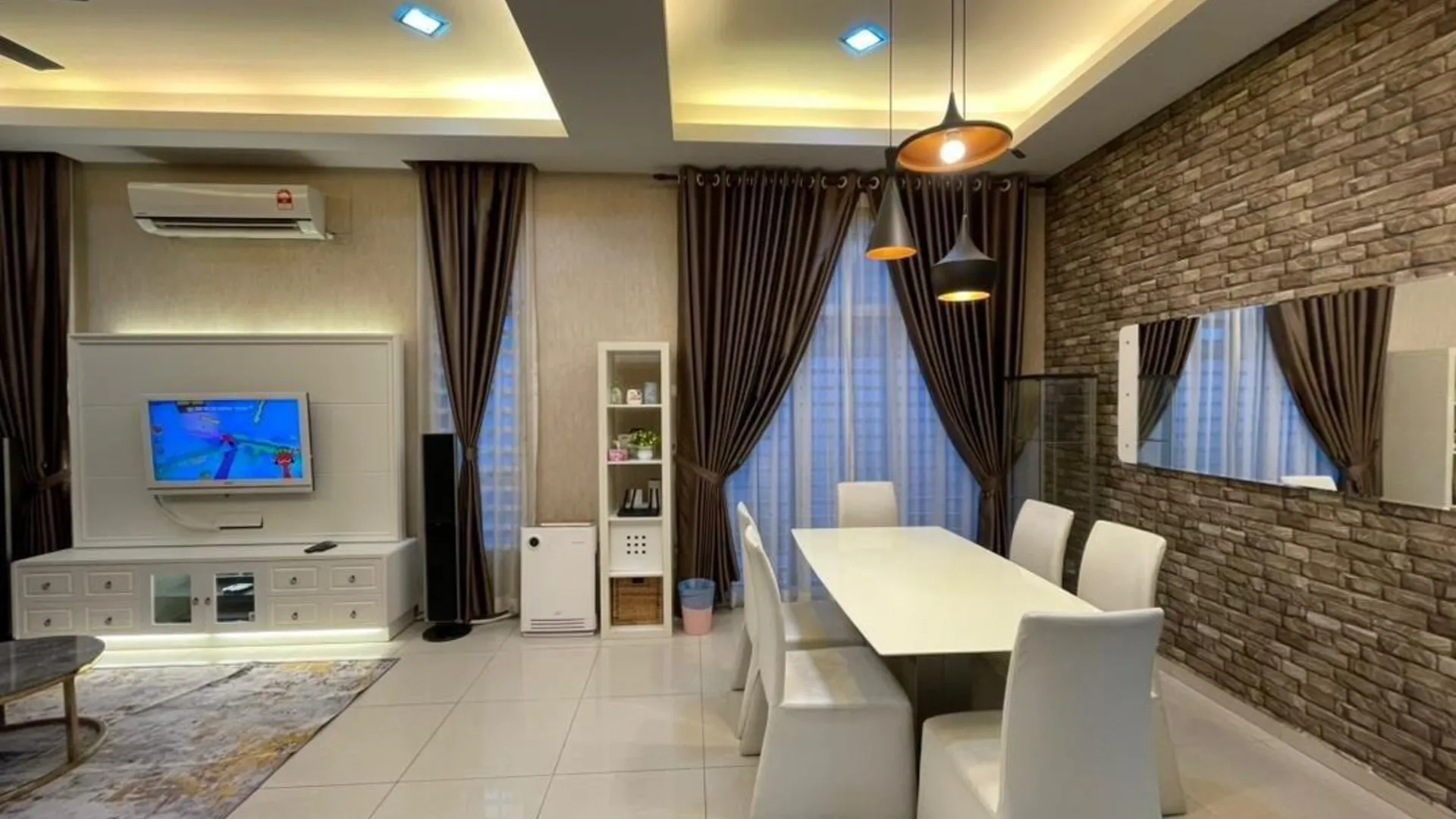 말라카 두리안 퉁갈의 프라이빗 하우스 (m², 침실 3개, 프라이빗 욕실 2개) 3성급 게스트하우스 로비