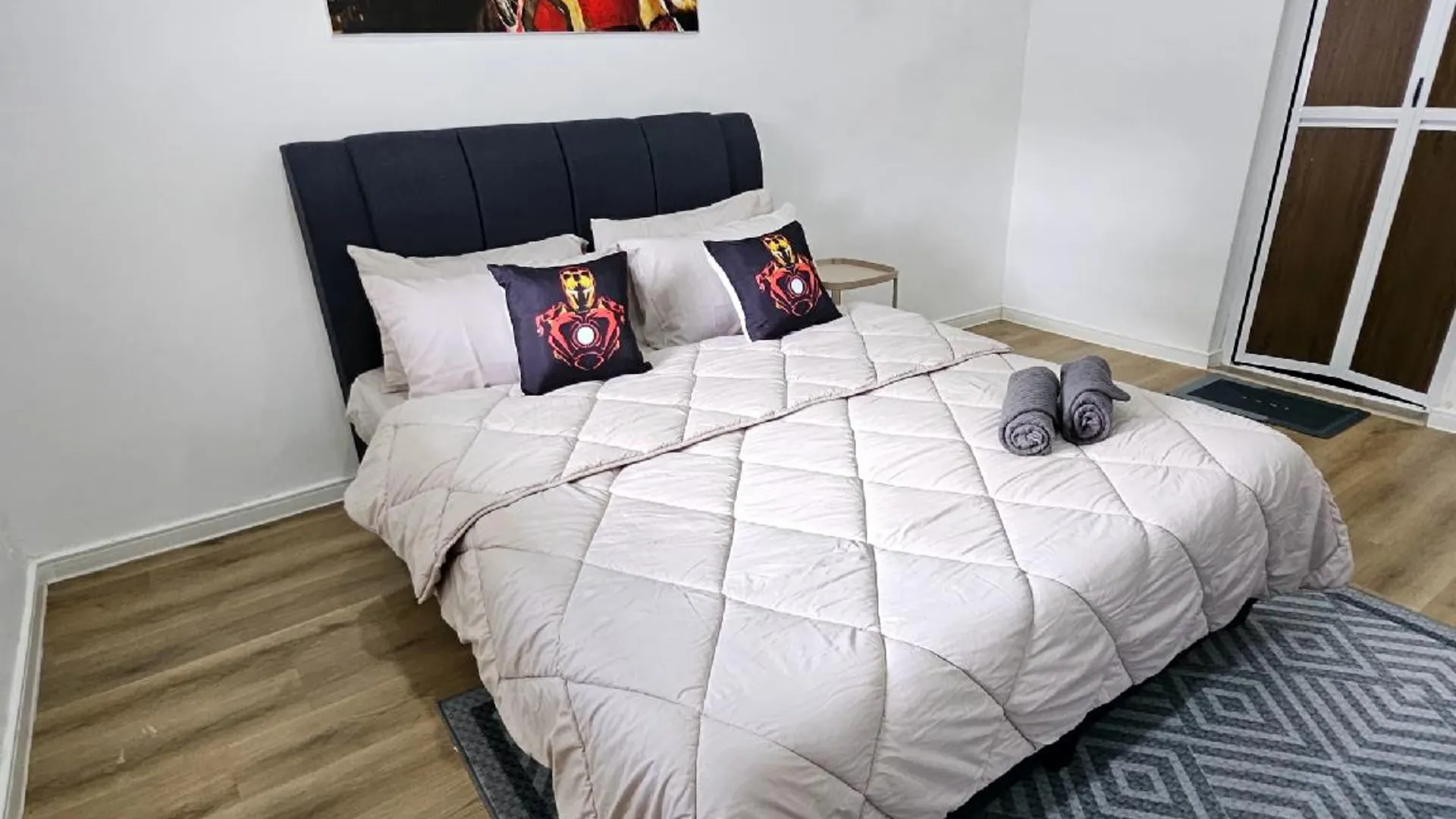 말라카 바투 베렌담의 프라이빗 하우스 (m², 침실 3개, 프라이빗 욕실 2개) 4성급 게스트하우스 레스토랑