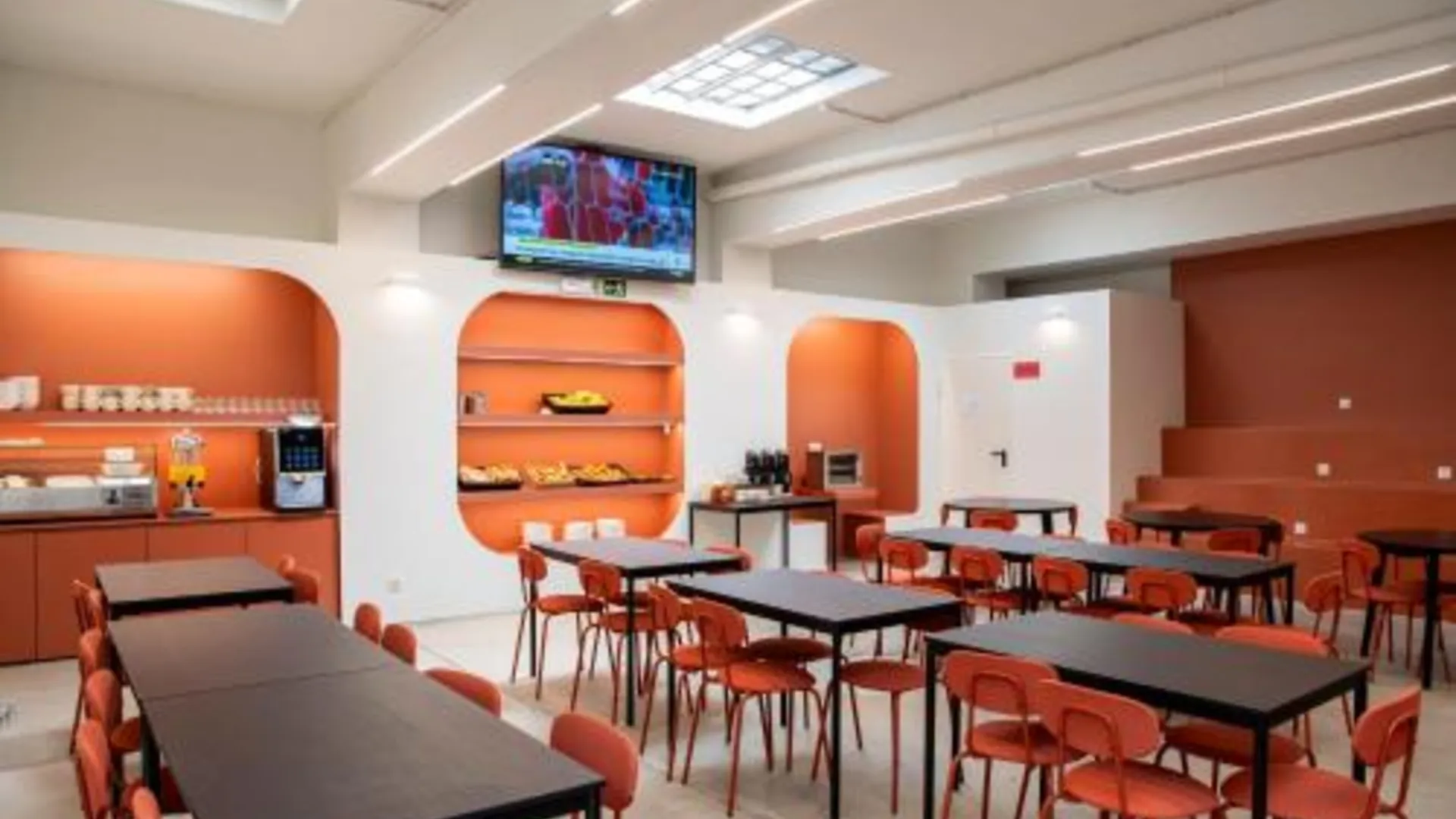 리스본 허브 리스본 파티오 호스텔 4성급 호텔 수영장