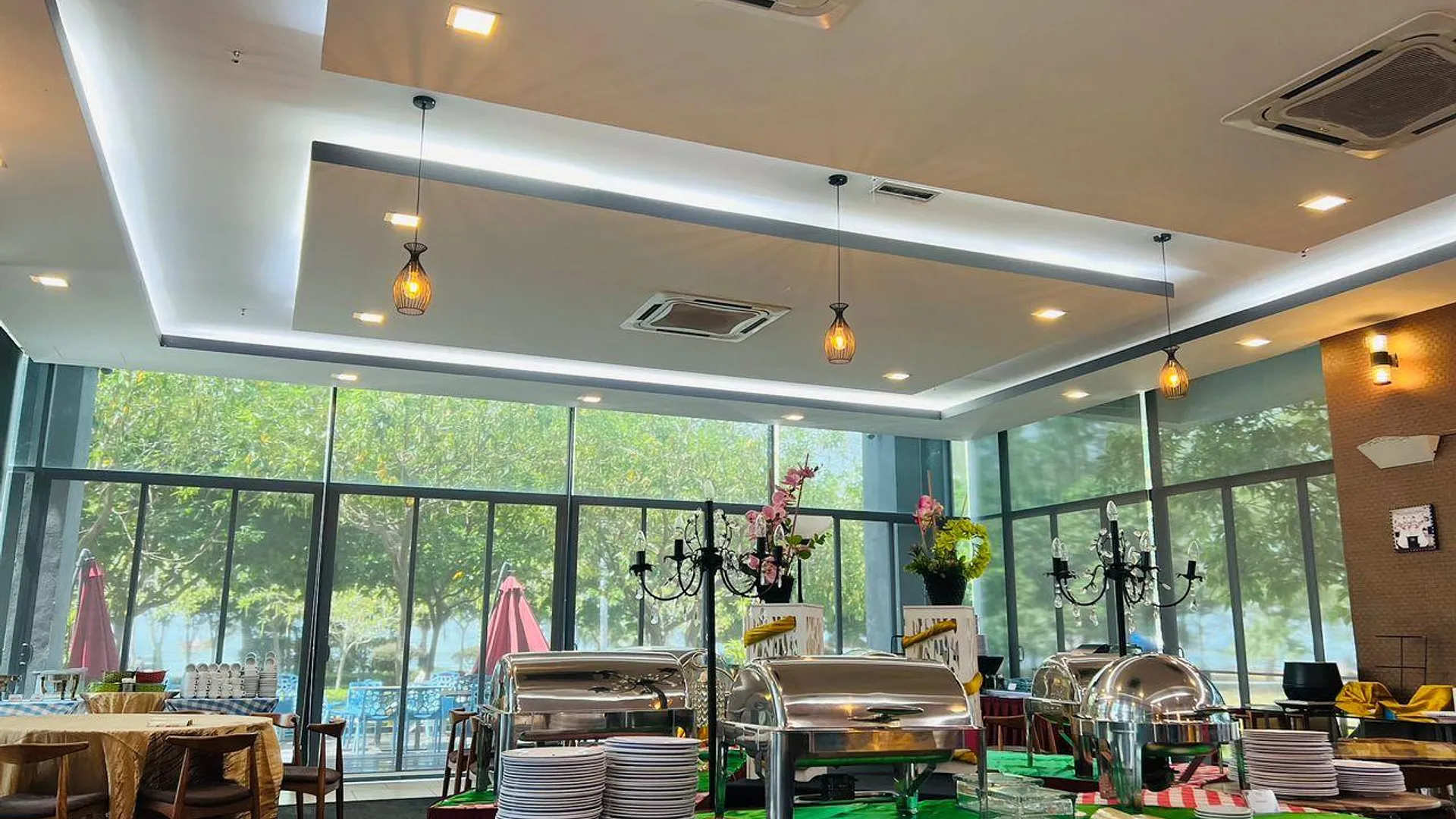 포트 딕슨 D'와프 호텔 앤 서비스드 레지던스  4성급 호텔 수영장