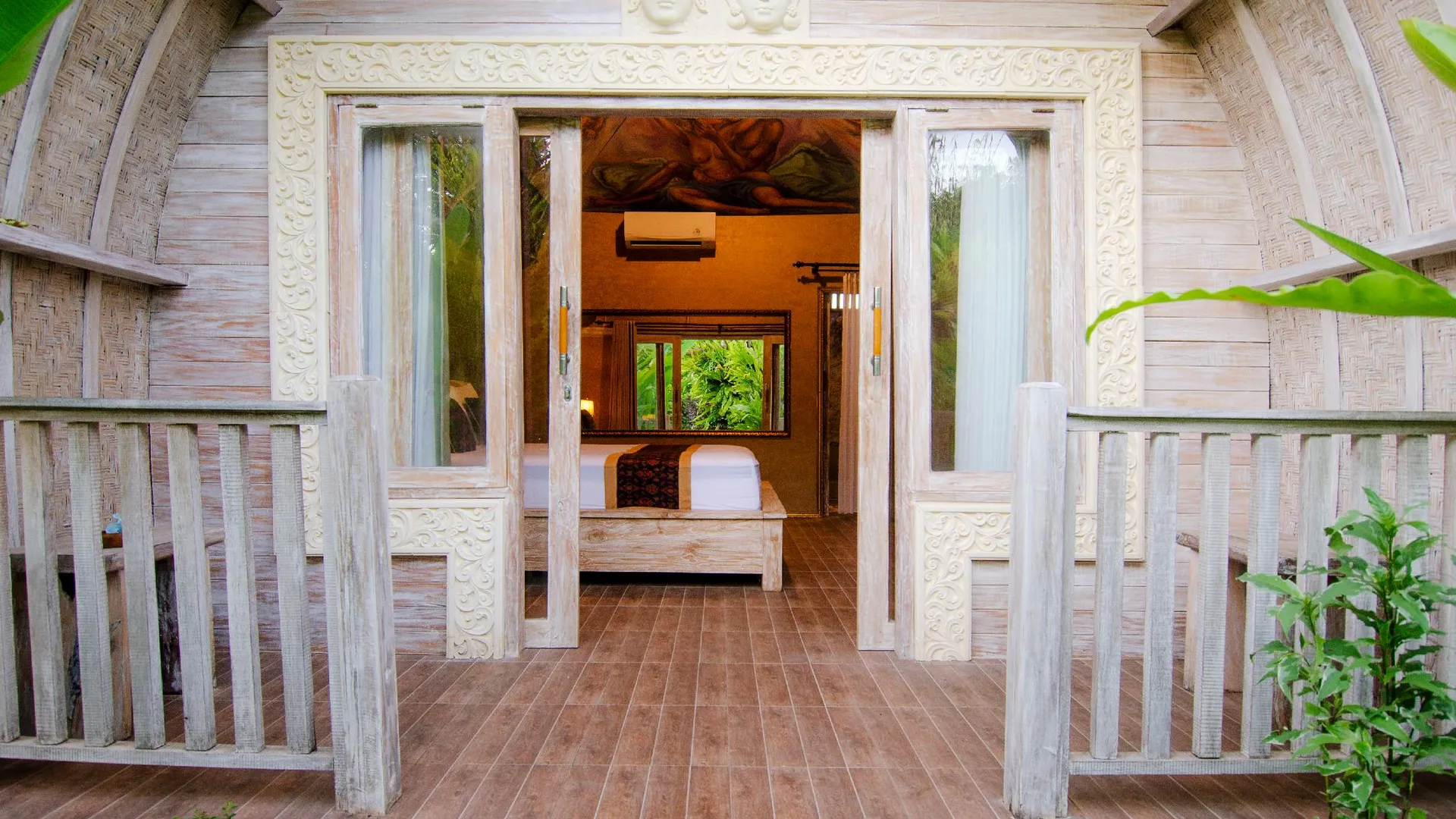 발리 케라마스의 아파트먼트 (1300m², 침실 4개, 프라이빗 욕실 4개) 4성급 싱글룸 로비