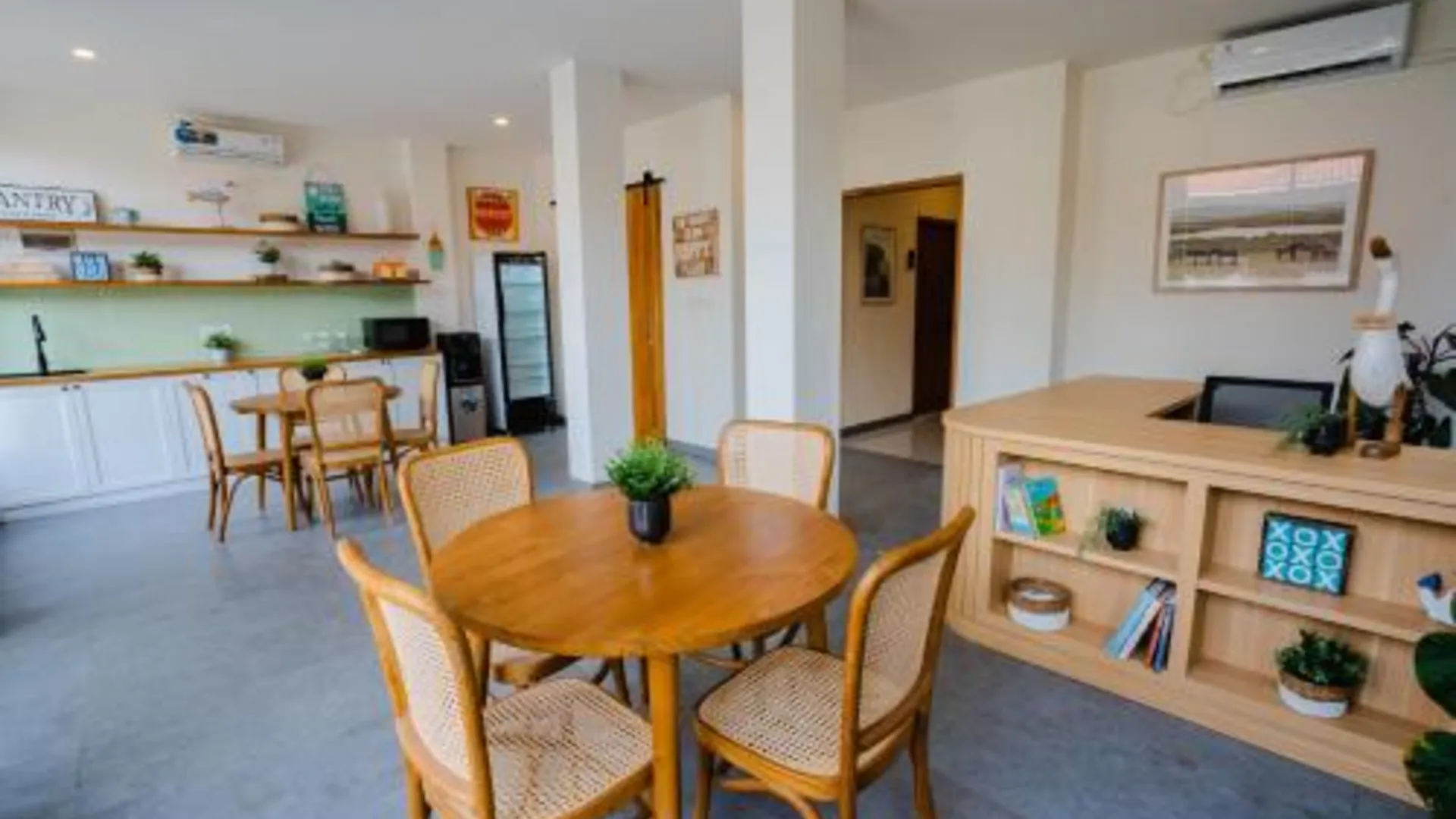 발리 알바 인 사누르 바이 수발리 3성급 호텔 외관