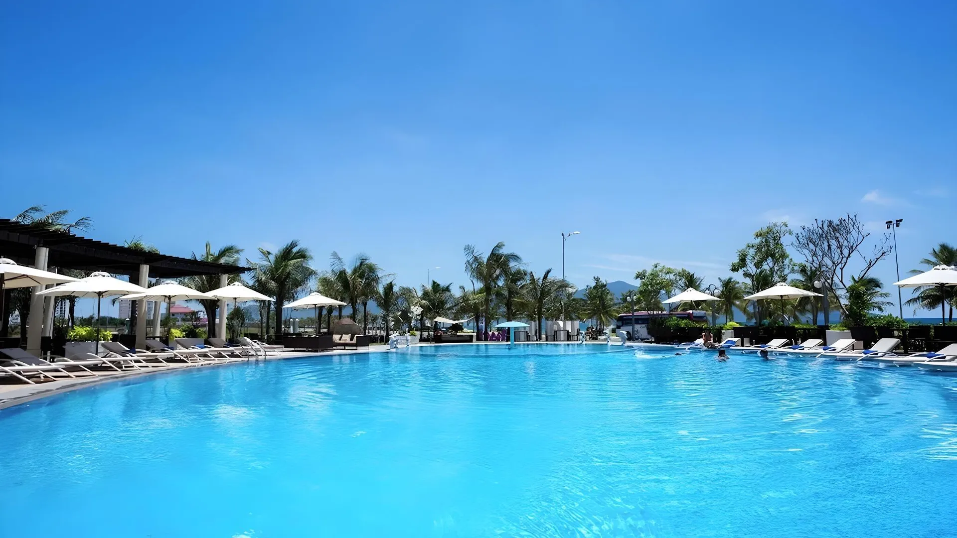 다낭 홀리데이 비치 호텔 다낭 5성급 호텔 레스토랑