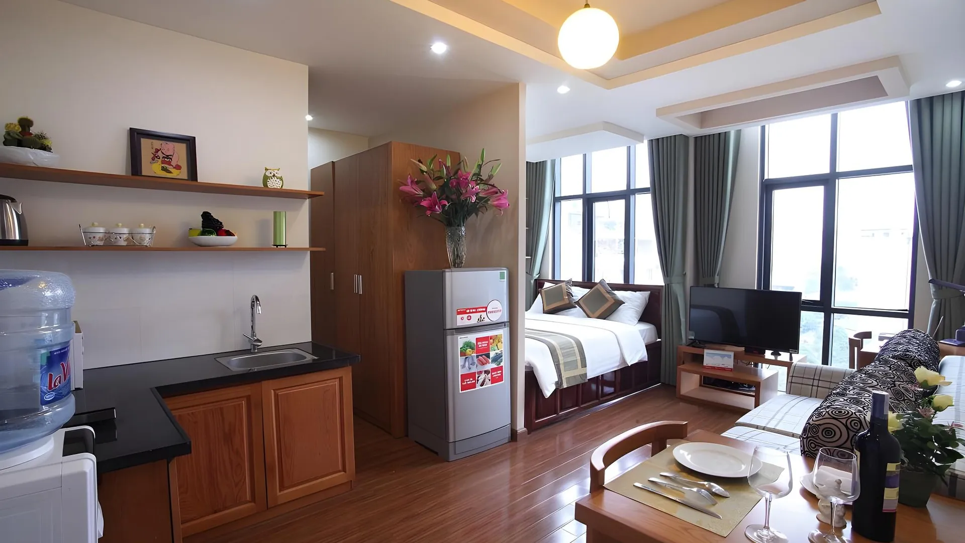 하노이 그란다 센트럴 아파트먼트 4성급 게스트하우스 수영장