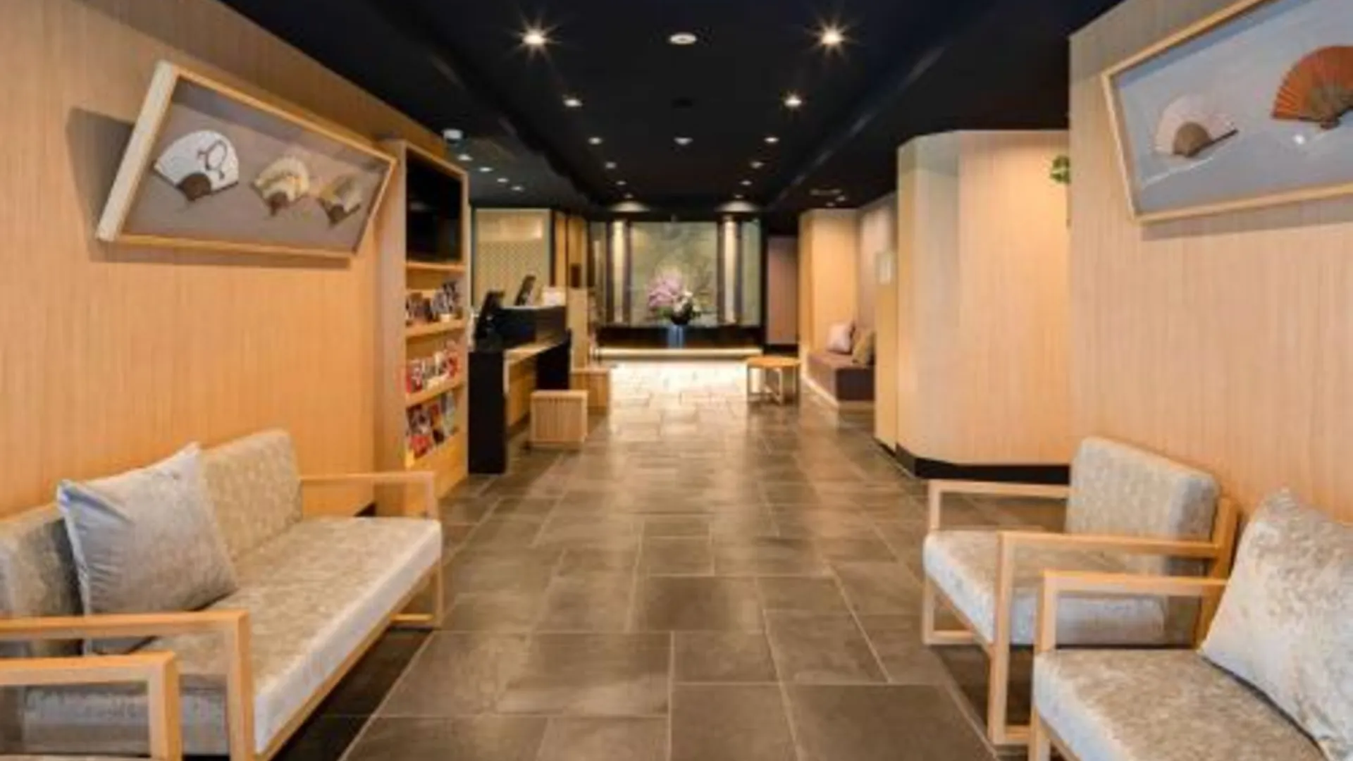 교토 컴포트 인 교토 시조카라스마 3성급 호텔 외관