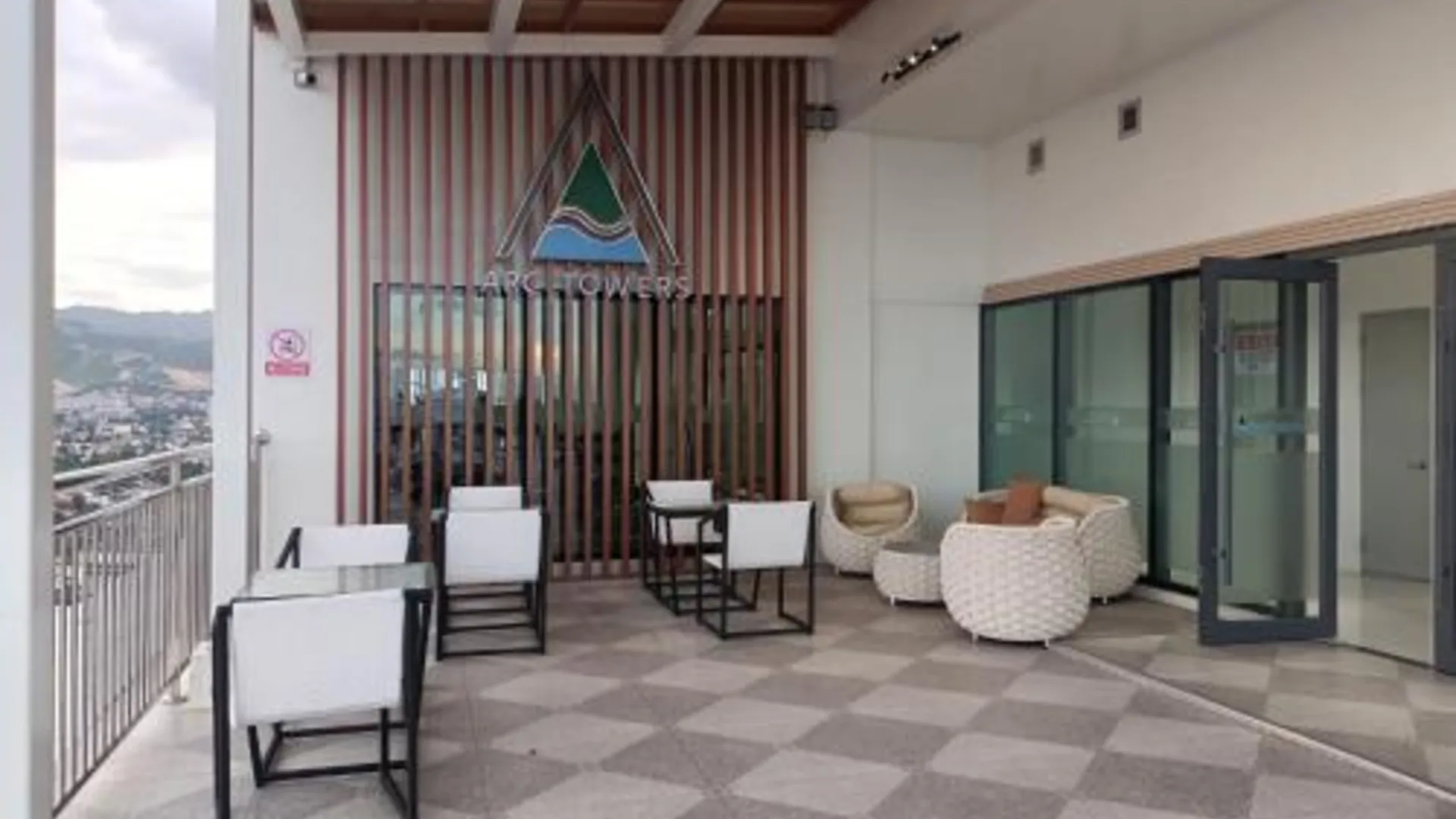 세부 Arc Tower Condominiums 호텔 외관