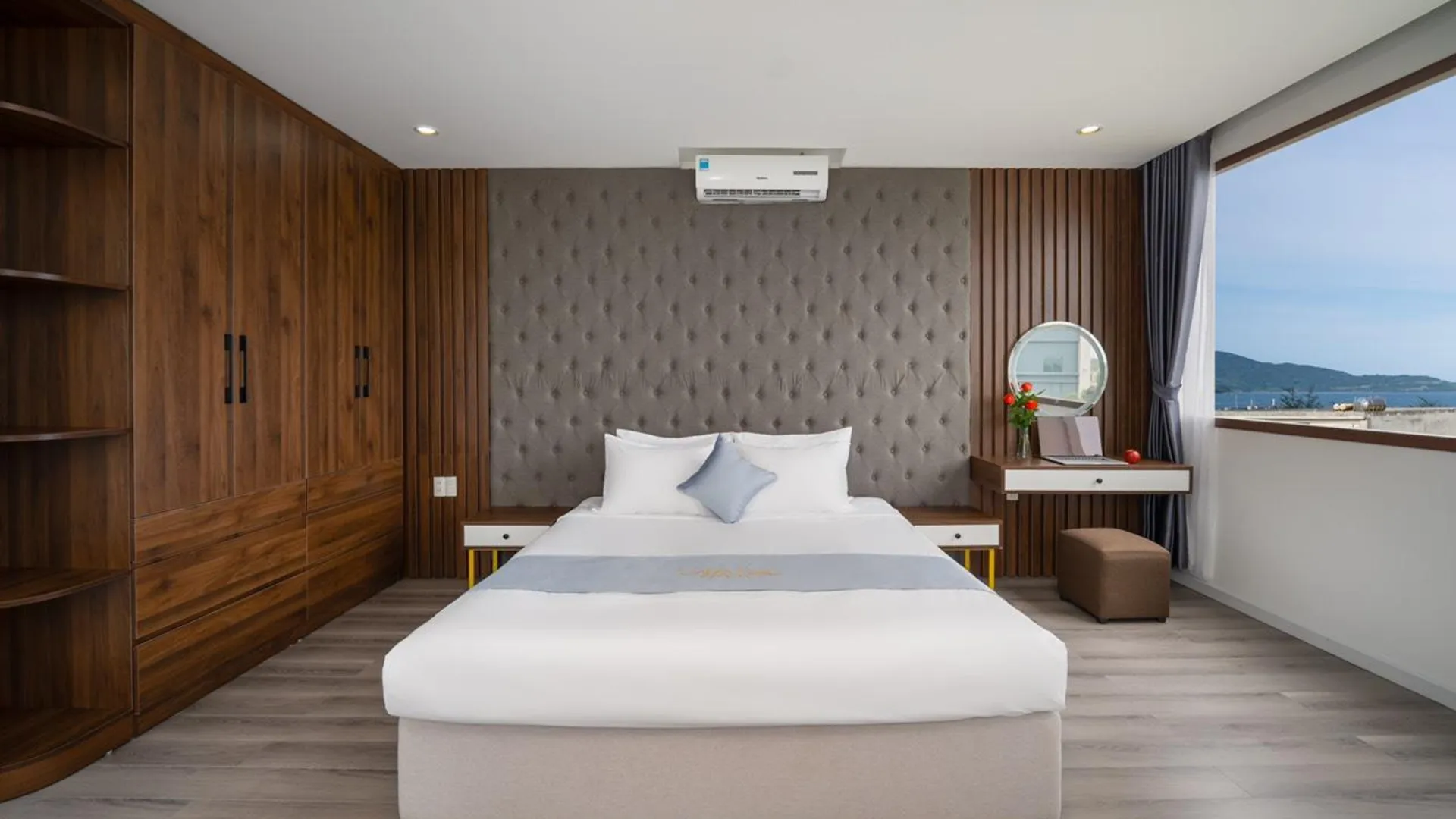 다낭 에메랄드 드림 호텔, 오피스 앤 아파트먼츠 5성급 호텔 스위트룸