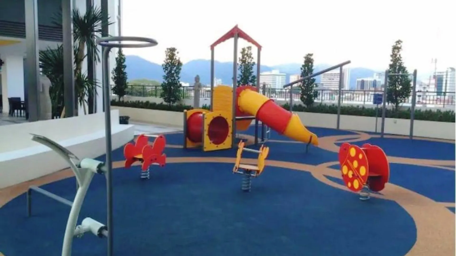 이포 캄풍 쿠차이의 아파트먼트 (86m², 침실 3개, 프라이빗 욕실 2개) 4성급 싱글룸 외관