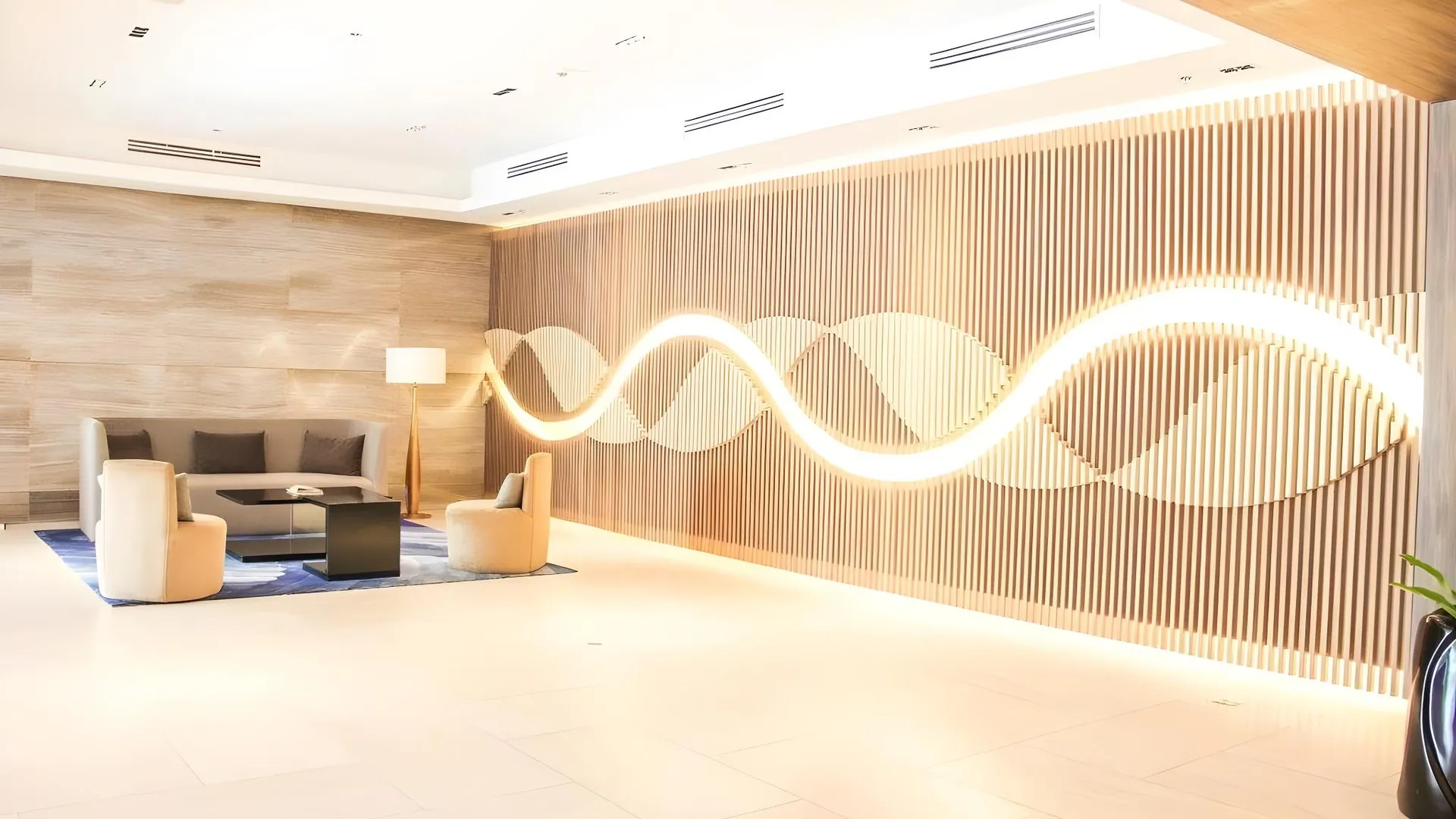 세부 막탄 뉴타운 스페이셔스 콘도 위드 풀 에어포트 근처 5성급 싱글룸 외관