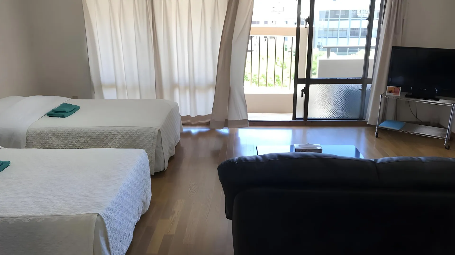 오키나와 본섬 위클리 하버뷰 맨션 메인 빌딩 4성급 게스트하우스 스위트룸