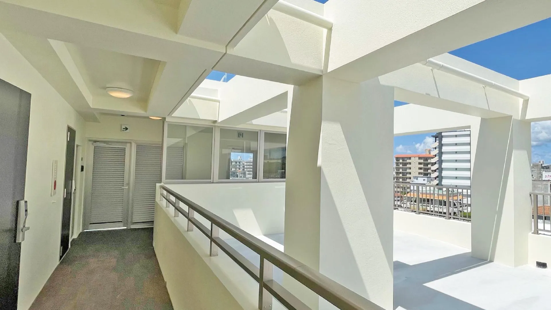 오키나와 본섬 테라스 리조트 미하마 차탄 - 오키나와 메인 아일랜드 3성급 호텔 레스토랑