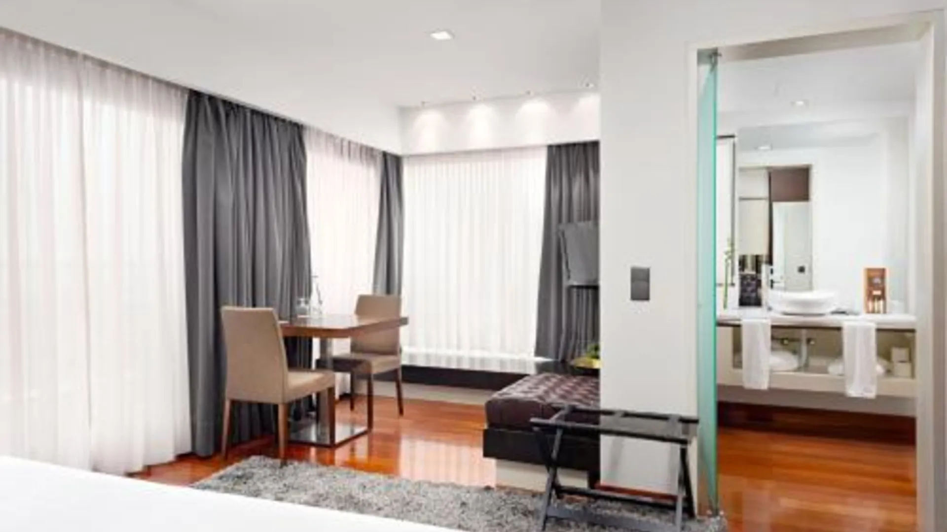 알파림 Hotel dos Zimbros 4성급 호텔 스위트룸