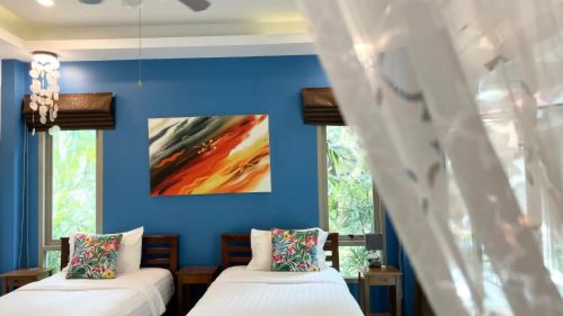 푸켓 더 스너그 에어포트텔 3성급 호텔 스위트룸