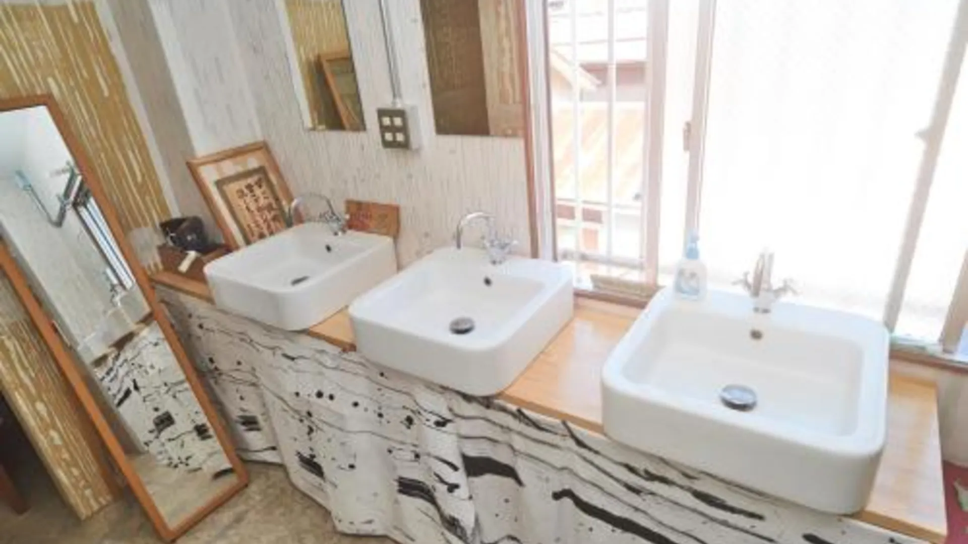 오사카 가마가사키 예술대학 카페 가든 게스트 하우스 1성급 호텔 스위트룸