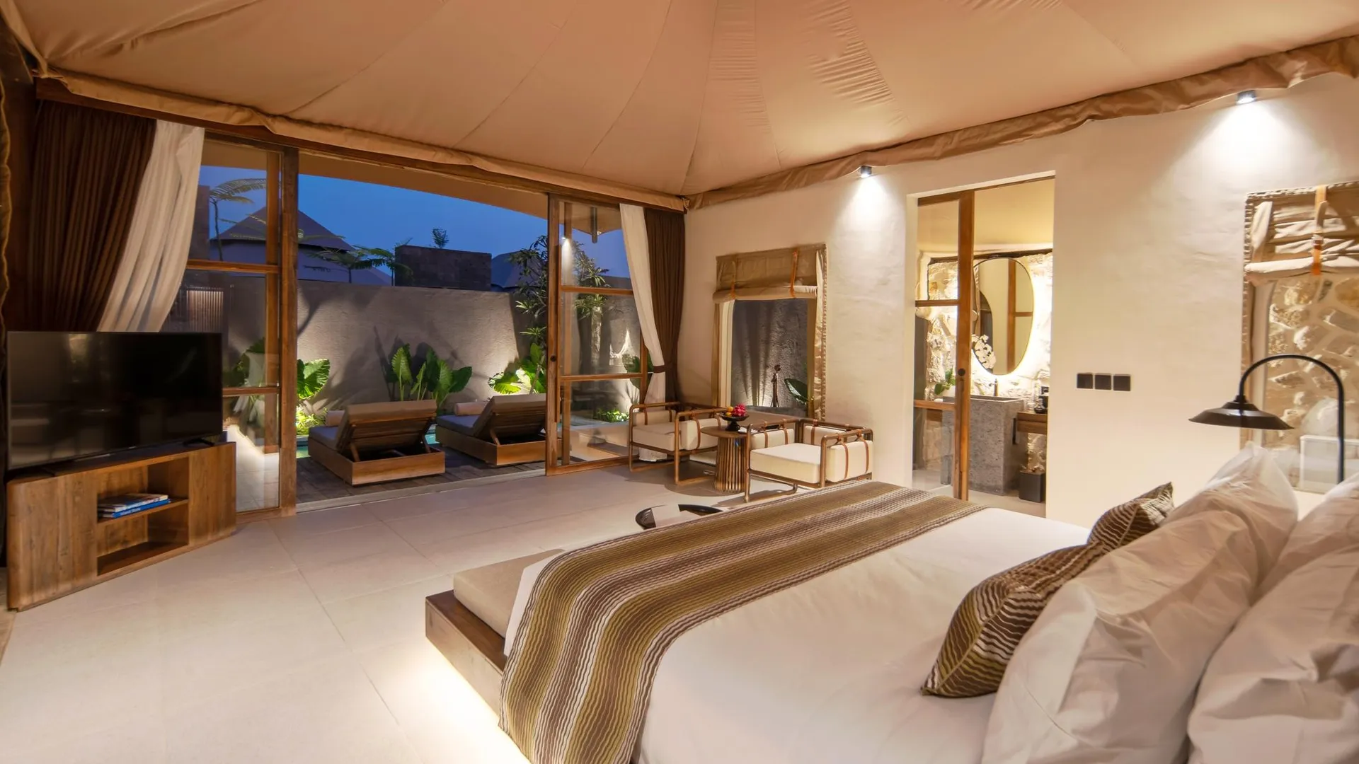 발리 우붓 마스 글램핑 럭셔리 텐트 5성급 호텔 스위트룸