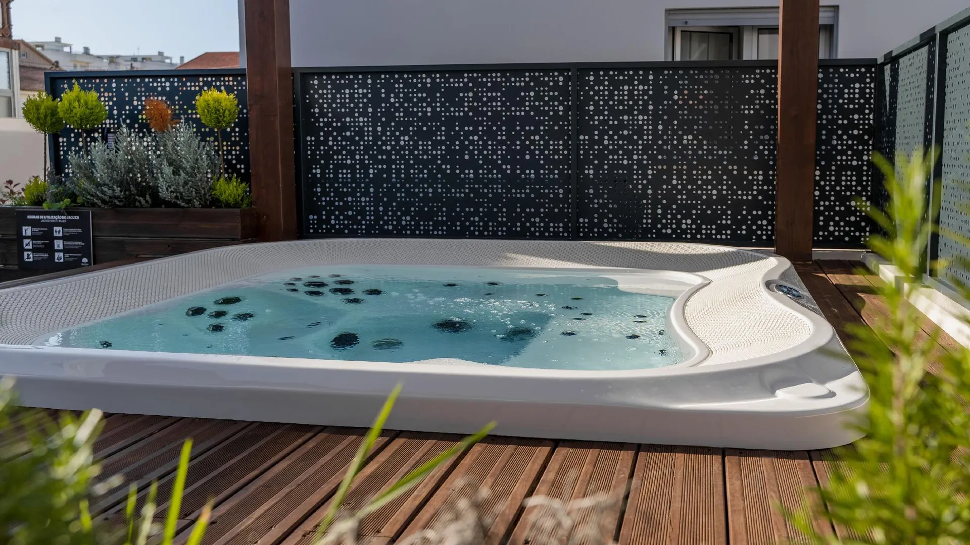 프라이아 다 비에라 Shellter Apartments 1성급 호텔 전망