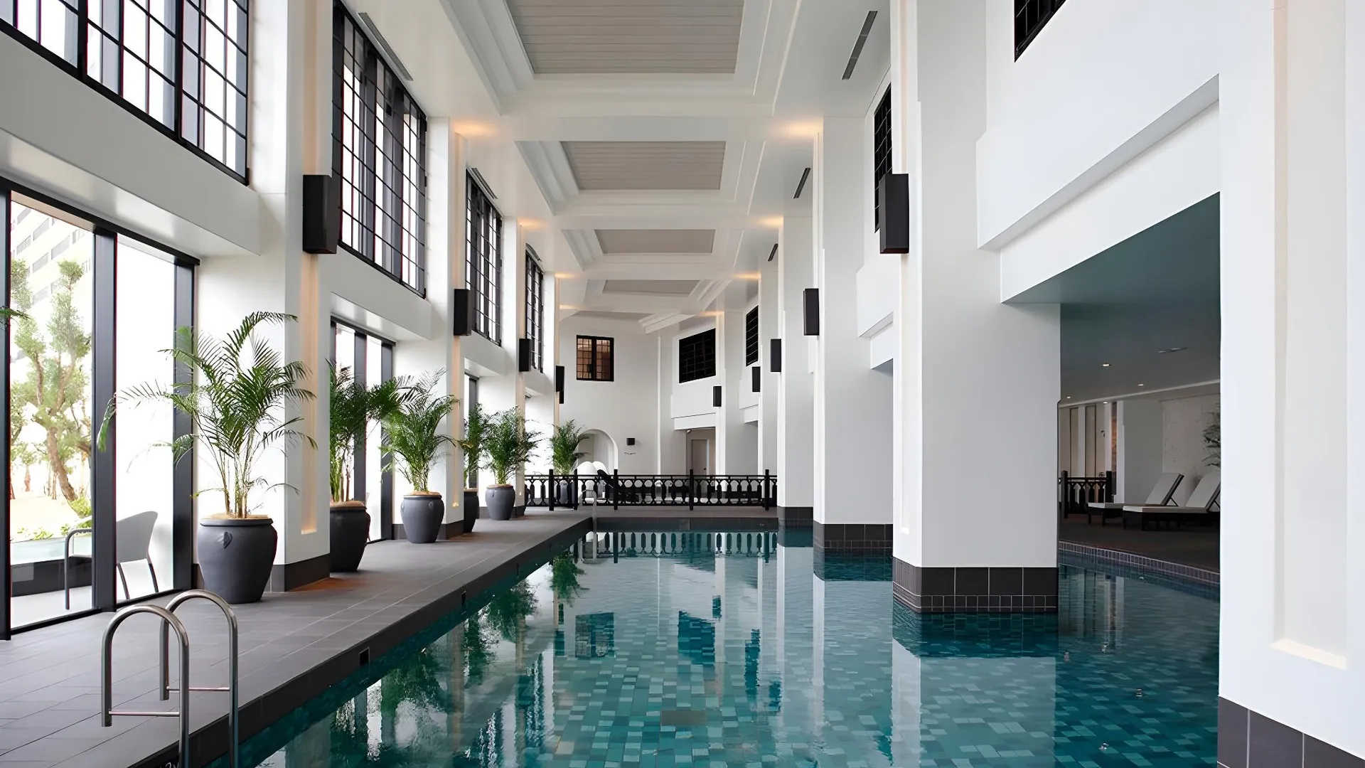 오키나와 본섬 호텔 몬토레 오키나와 스파 앤 리조트 4성급 호텔 외관