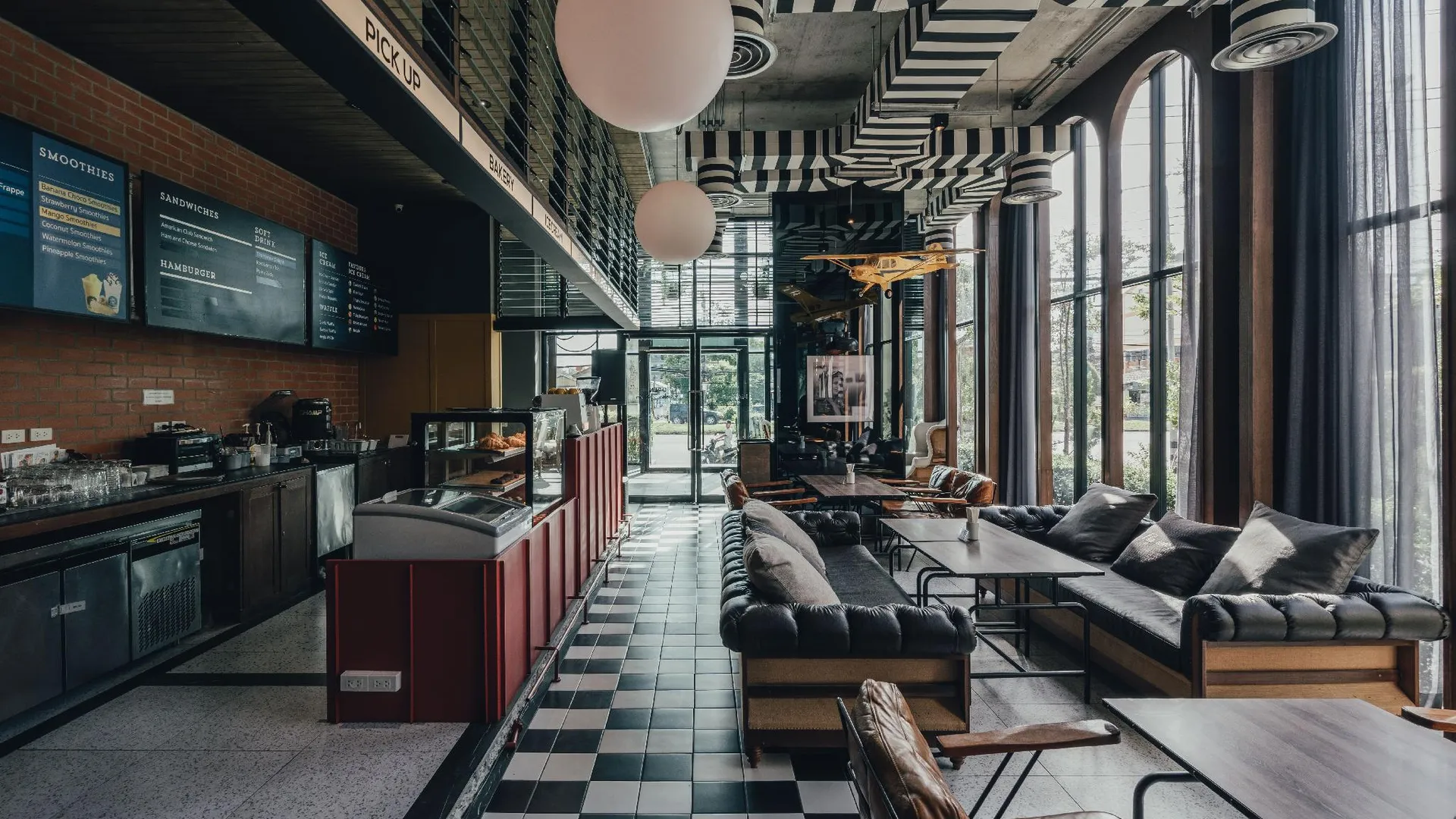 푸켓 슈가 마리나 호텔 - 아비에이터 - 푸켓 에어포트 4성급 호텔 로비