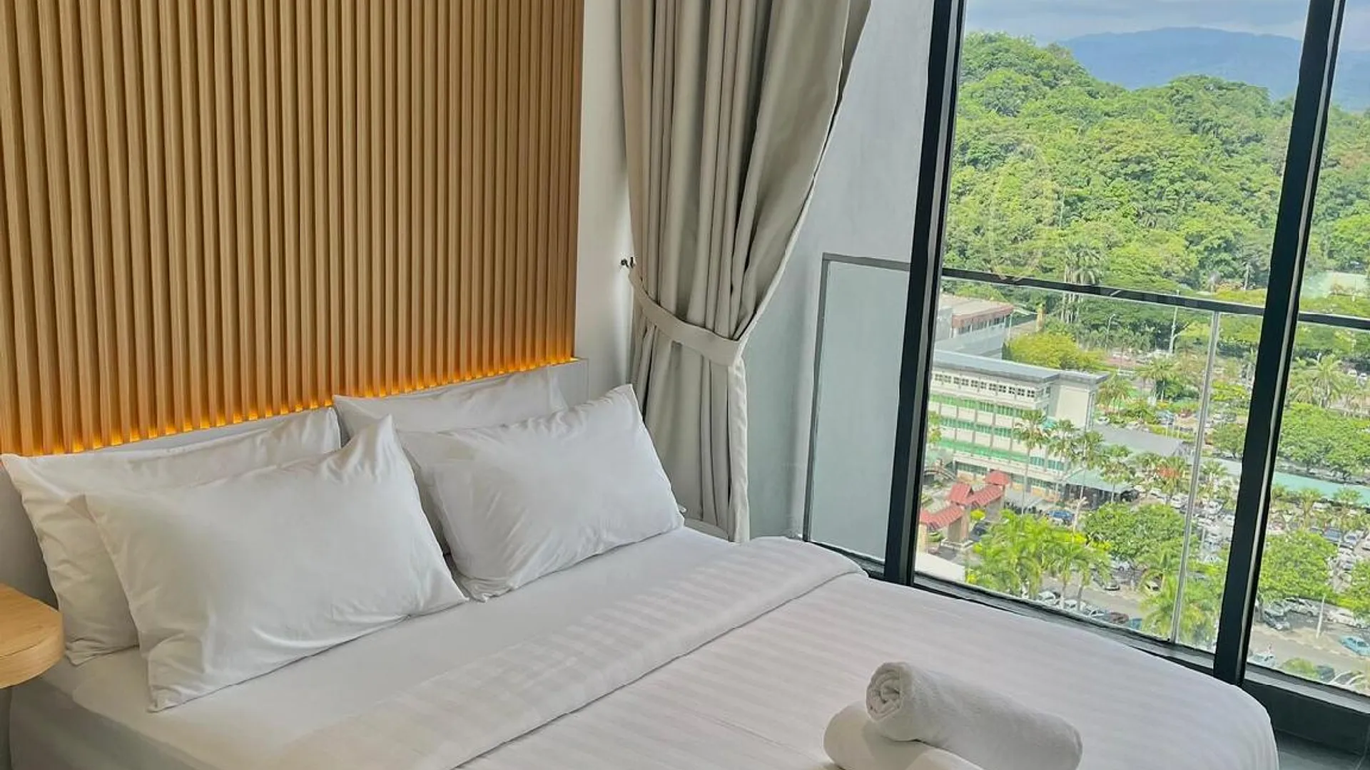 코타키나발루 시티 센터의 프라이빗 하우스 (m², 침실 2개, 프라이빗 욕실 1개) 3성급 싱글룸 객실