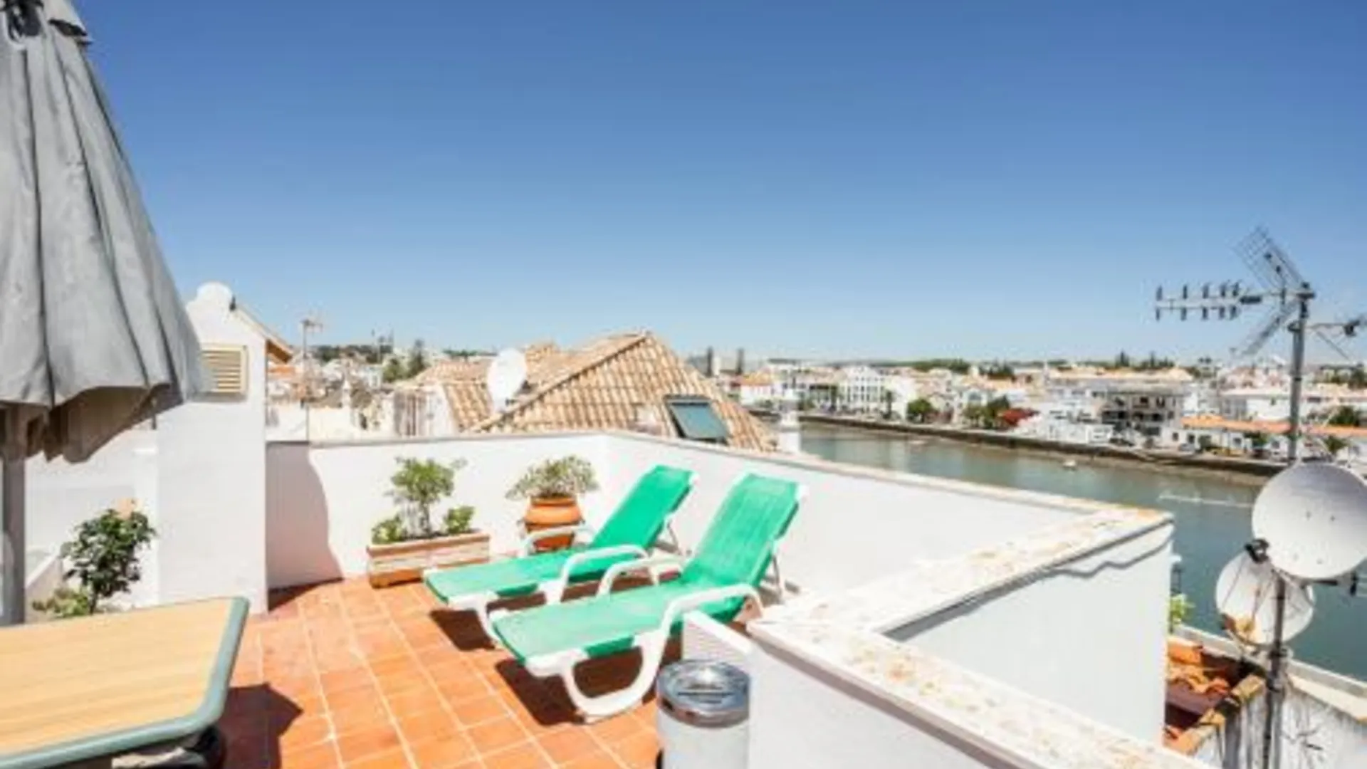 타비라 Residencial Mares 3성급 호텔 수영장