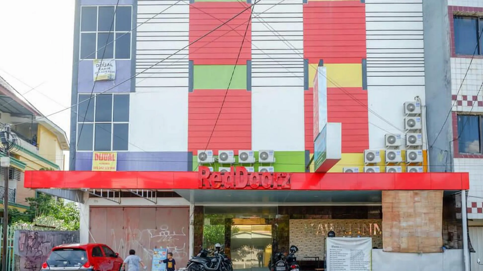 마카사르 RedDoorz Plus @Hawai Inn Near Mall of Panakukang 3성급 호텔 전망