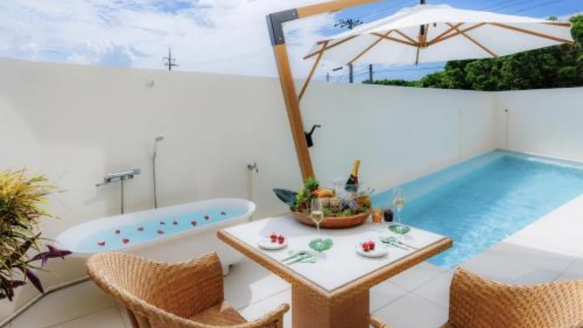 오키나와 본섬 리조트 빌라 카푸카 코우리지마 5성급 호텔 외관