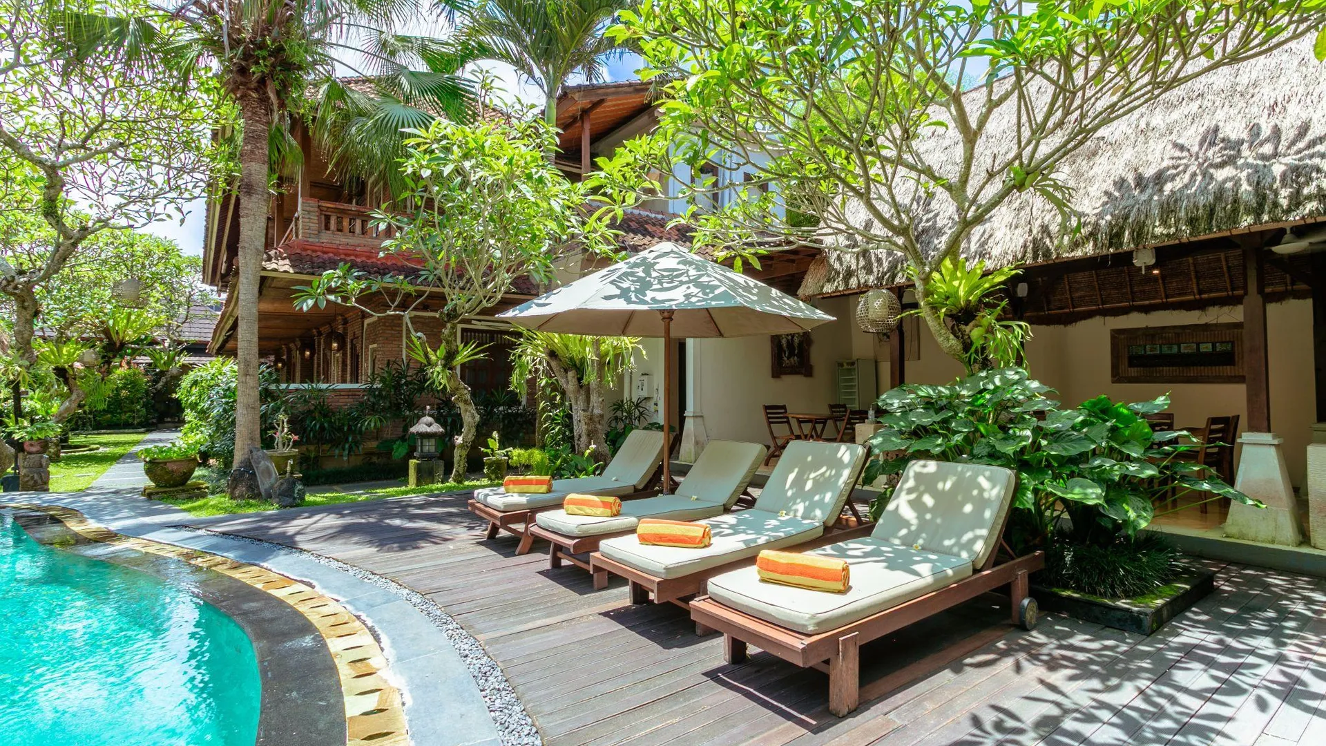 발리 룸벙 사리 우부드 3성급 호텔 객실