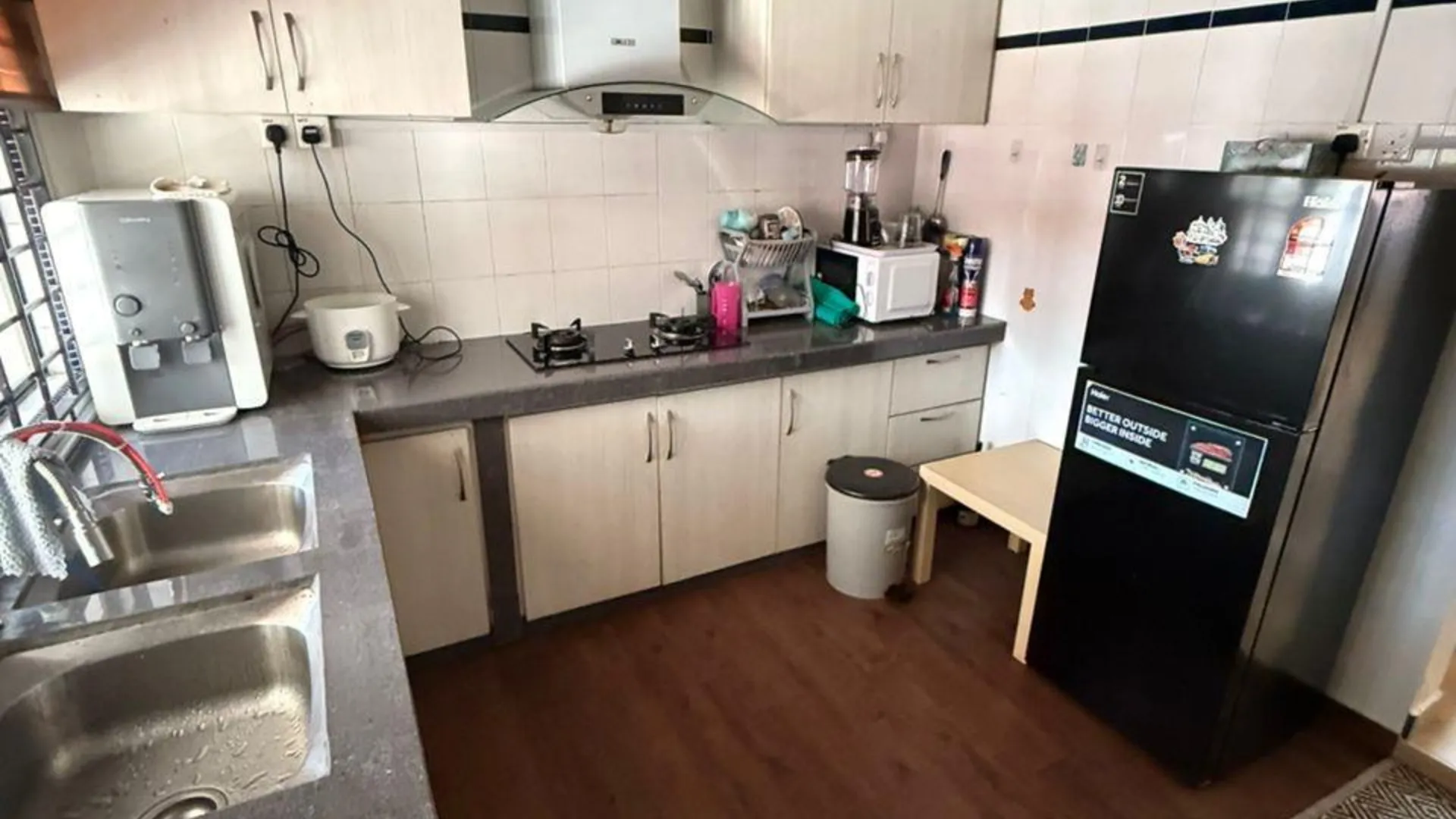 말라카 클레방의 프라이빗 하우스 (m², 침실 4개, 프라이빗 욕실 3개) 3성급 게스트하우스 수영장