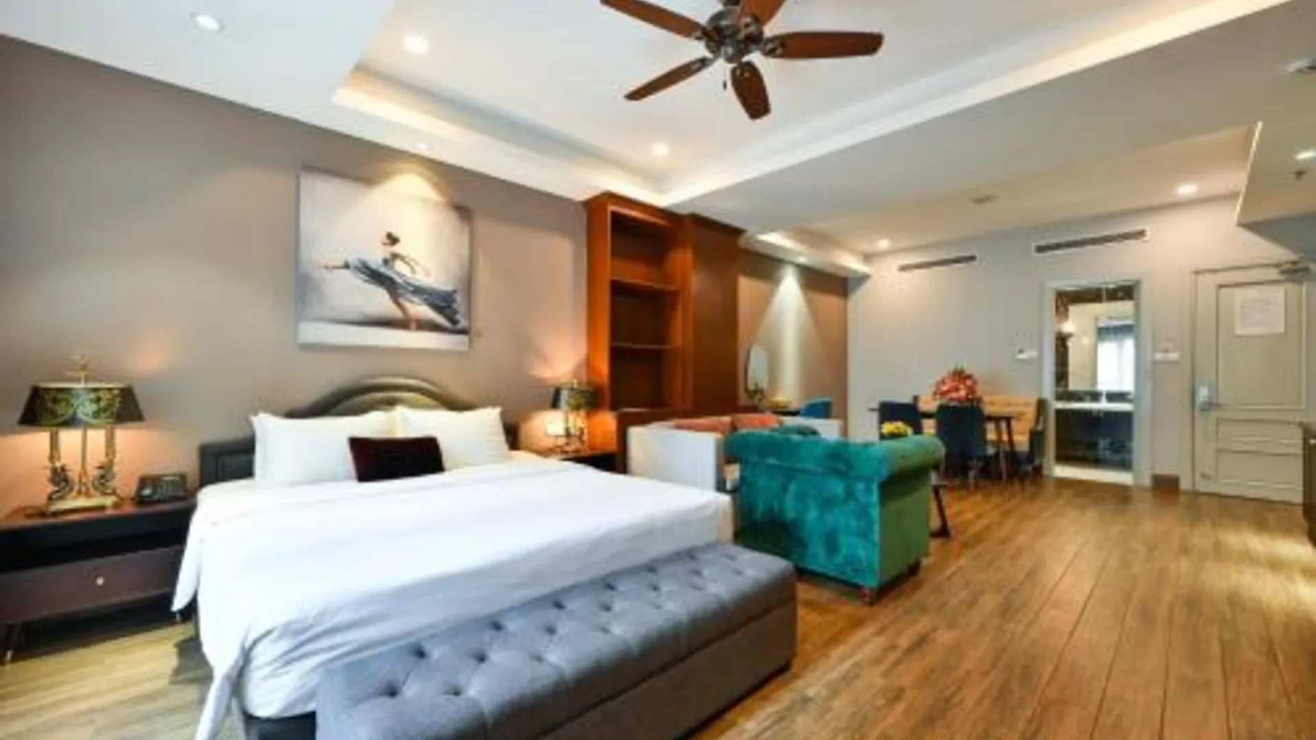 호치민 샘 로얄 아파트먼트 3성급 호텔 스위트룸