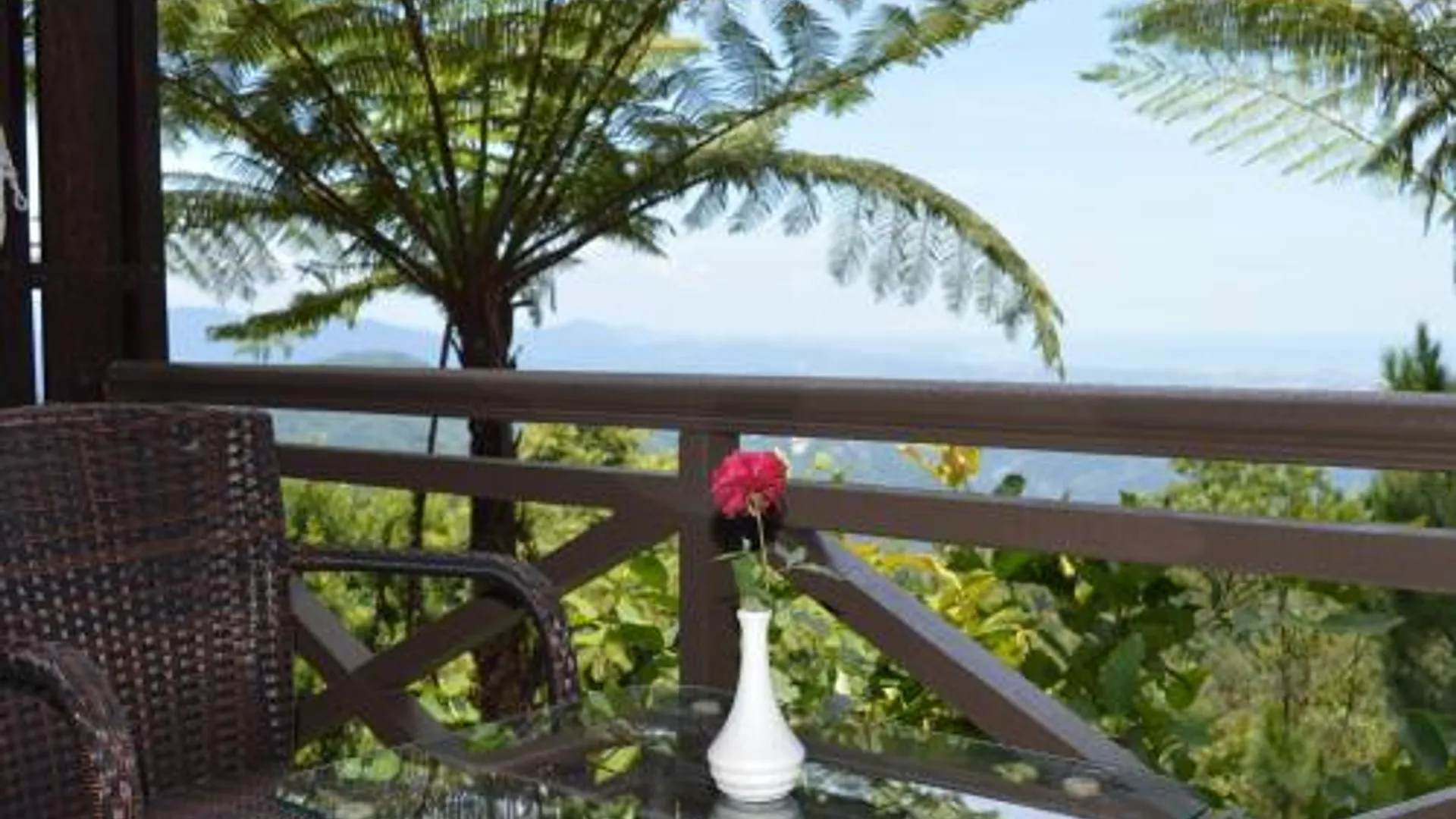 코타키나발루 카시 사양 힐 리조트 3성급 호텔 외관