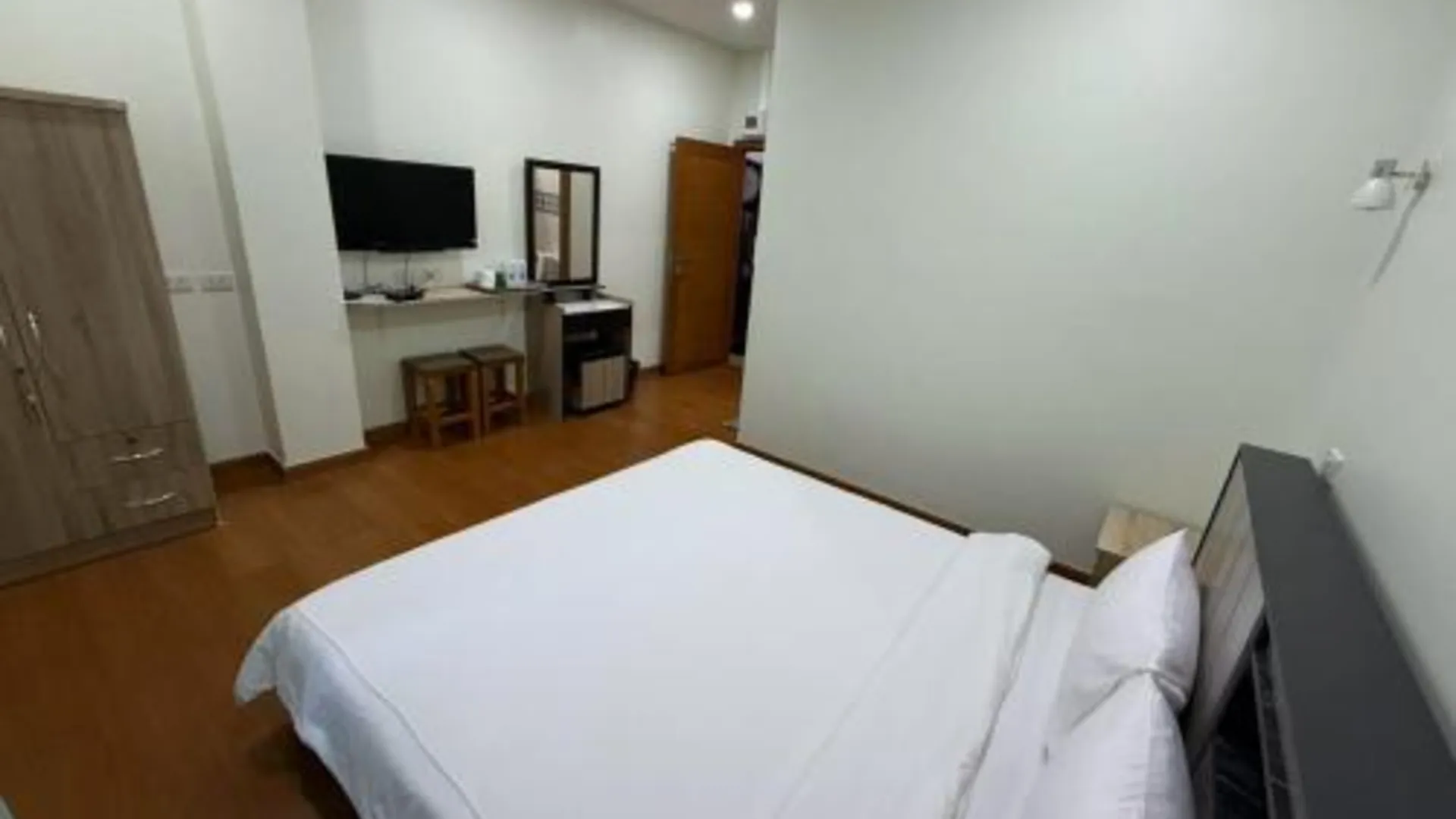 방콕 더 부라파 룸스 2성급 호텔 객실