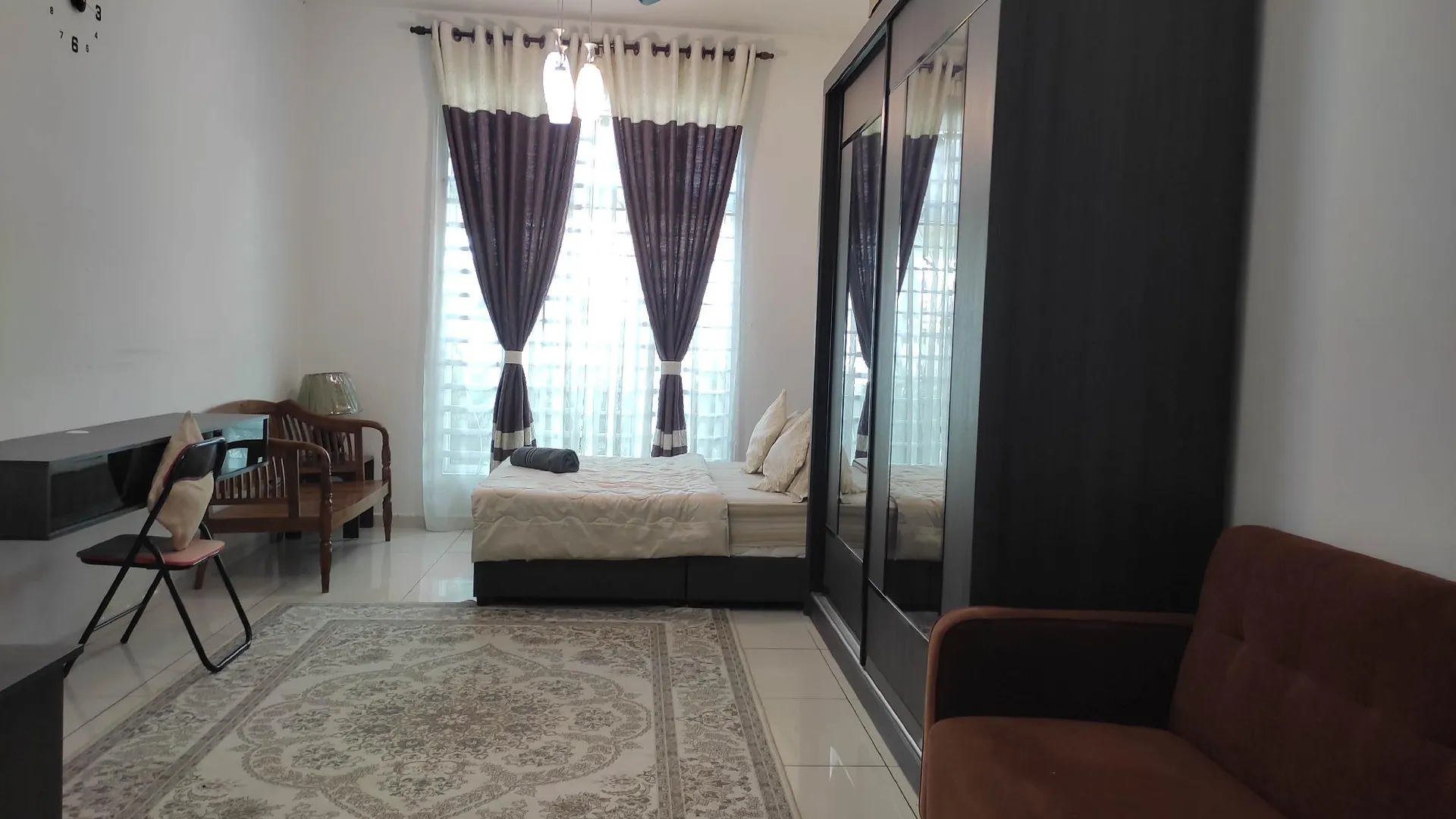 말라카 멜라카텡가의 프라이빗 하우스 (1400m², 침실 4개, 프라이빗 욕실 2개) 3성급 싱글룸 스위트룸