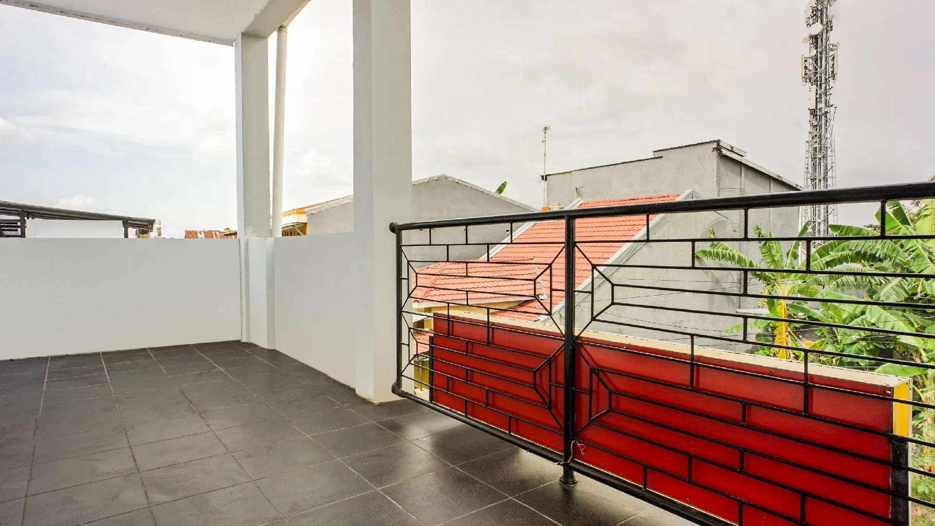 마카사르 오요 2277 룰루 홈 2성급 호텔 전망