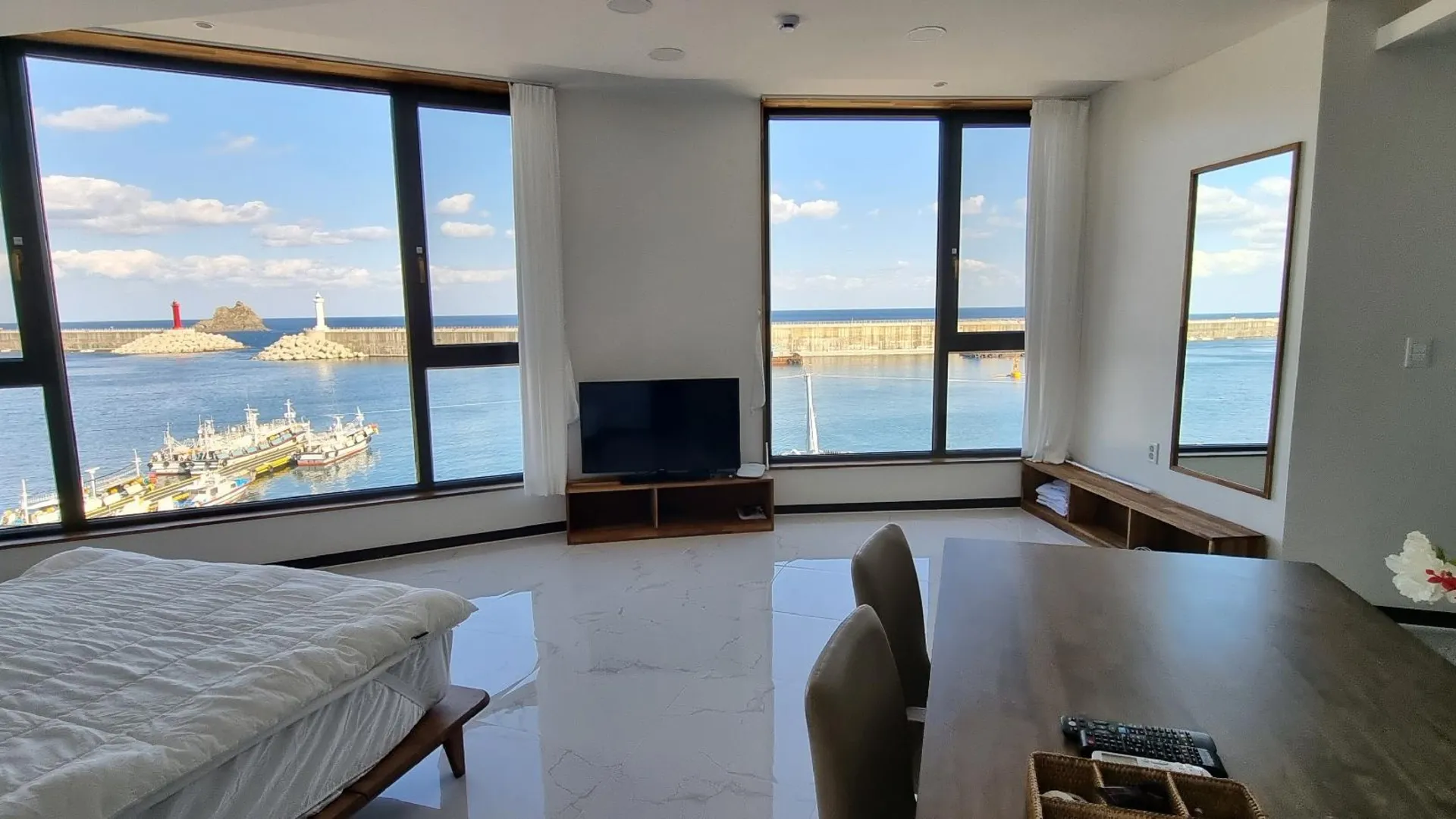 울릉군 부티크 아우라 2성급 게스트하우스 객실