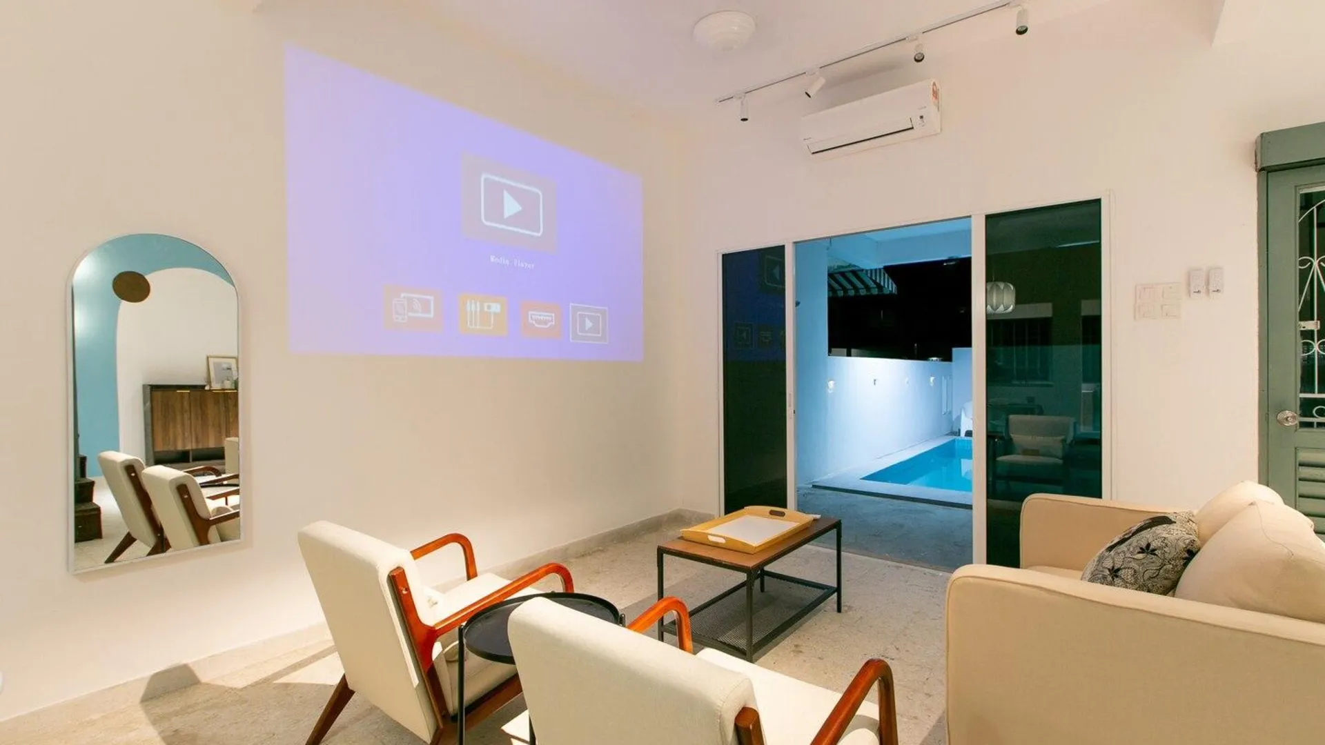 이포 이포 시티의 프라이빗 하우스 (210m², 침실 4개, 프라이빗 욕실 3개) 3성급 싱글룸 레스토랑