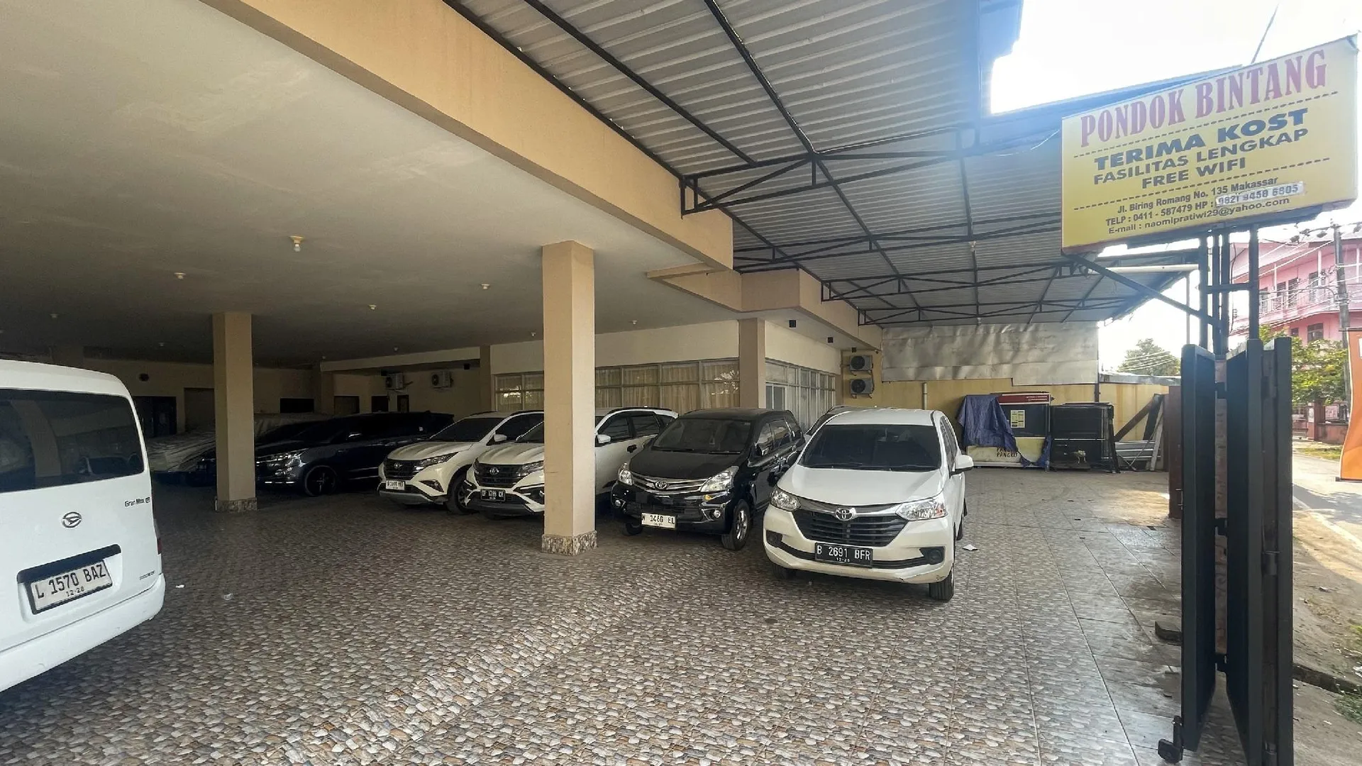 마카사르 RedDoorz Syariah @ Pondok Bintang Jalan Biring Romang Makassar 2성급 호텔 스위트룸