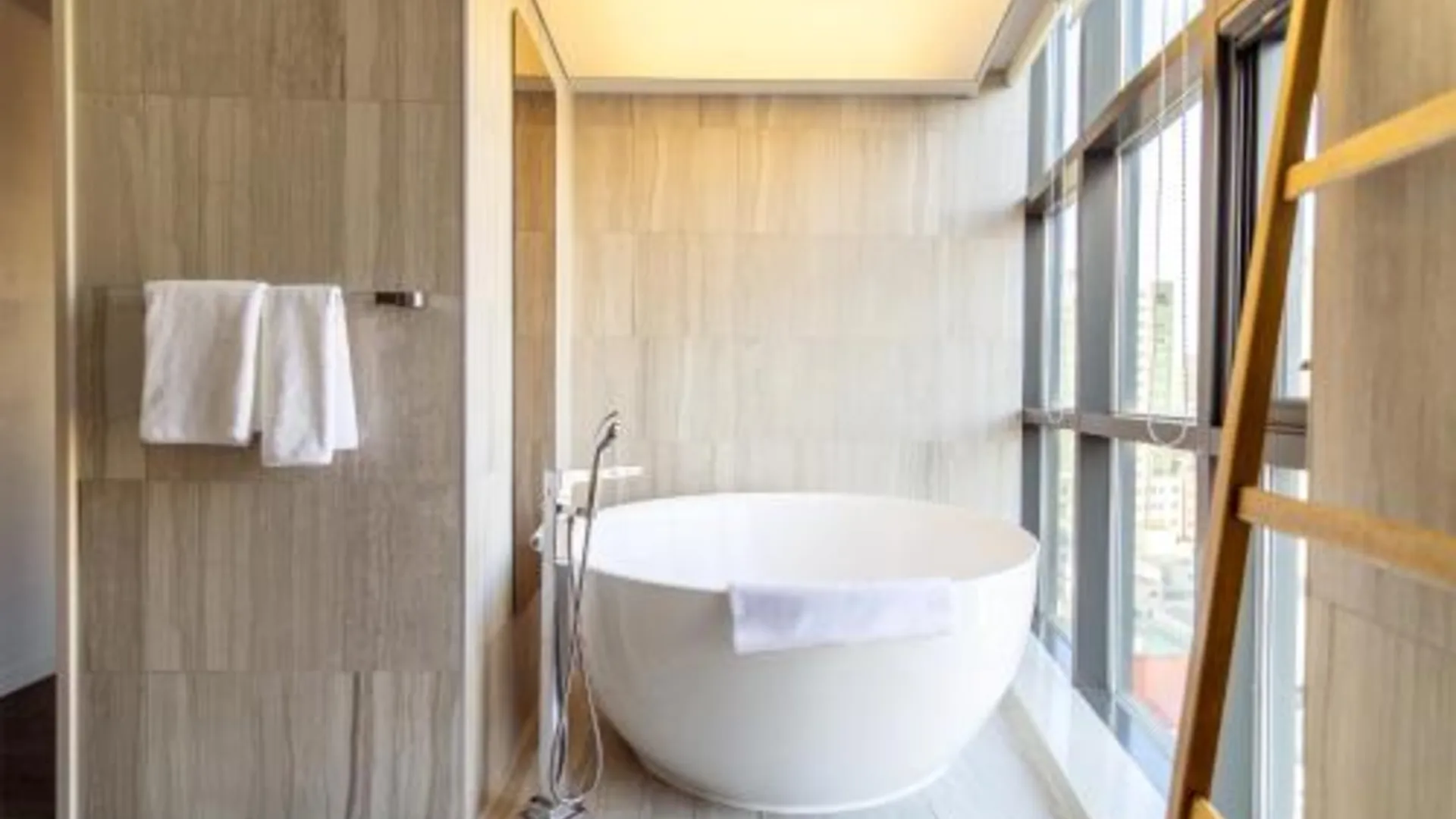 서울 홈즈 레드 명동 4성급 호텔 로비