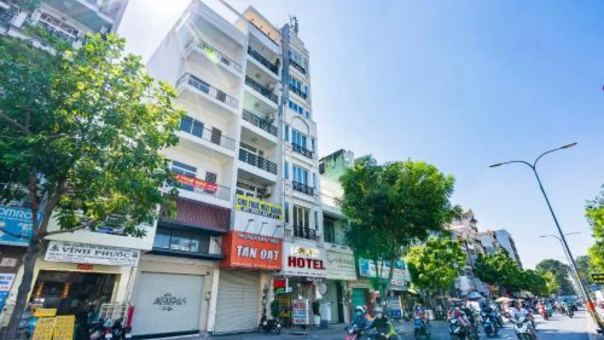 호치민 람 선 호텔 1성급 호텔 외관