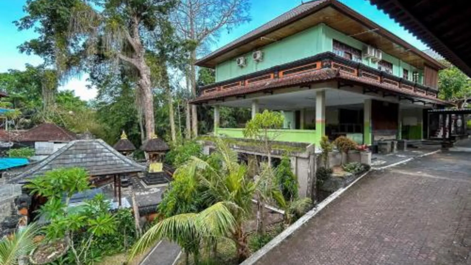 발리 컬렉션 O 발리 터미널 우붕 근처 구 바투카루 가든 호텔 2성급 호텔 수영장