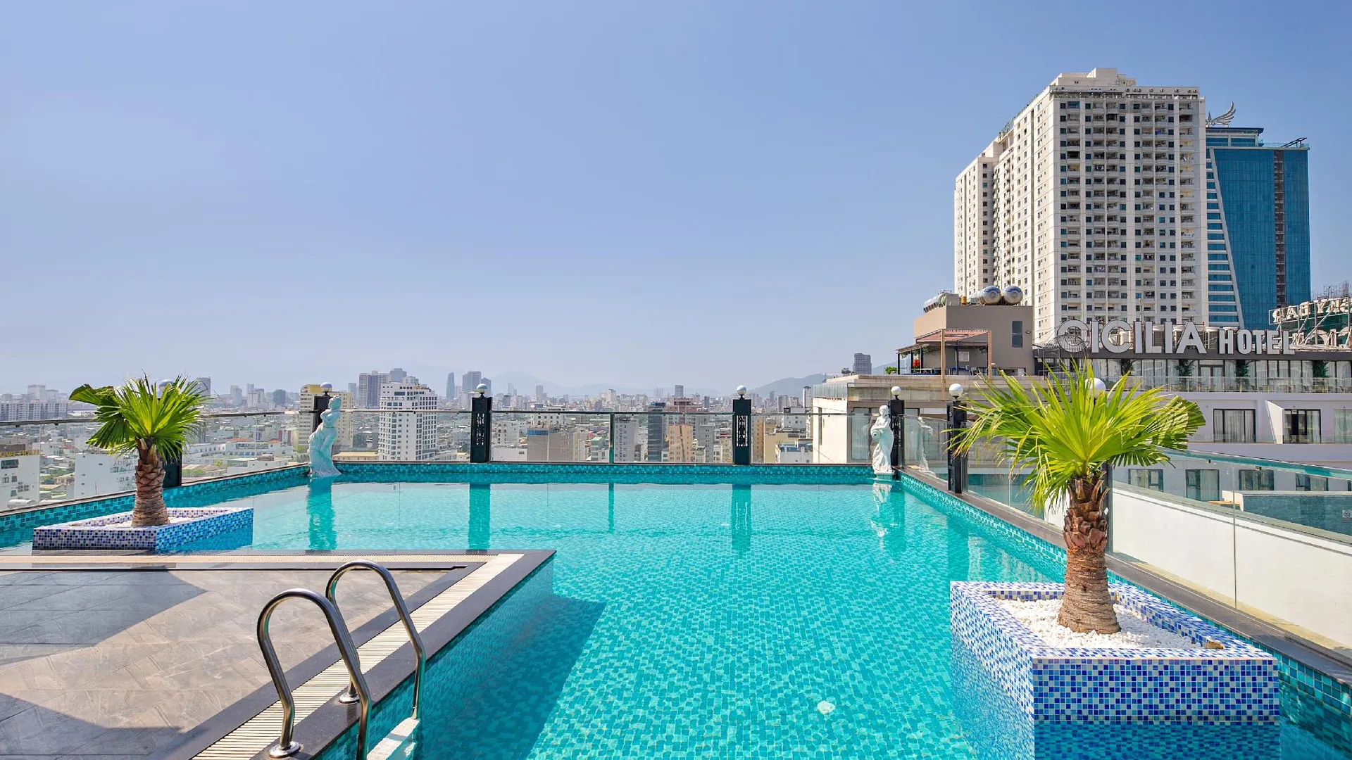 다낭 더 세일 호텔 - 미케 비치 4성급 호텔 스위트룸