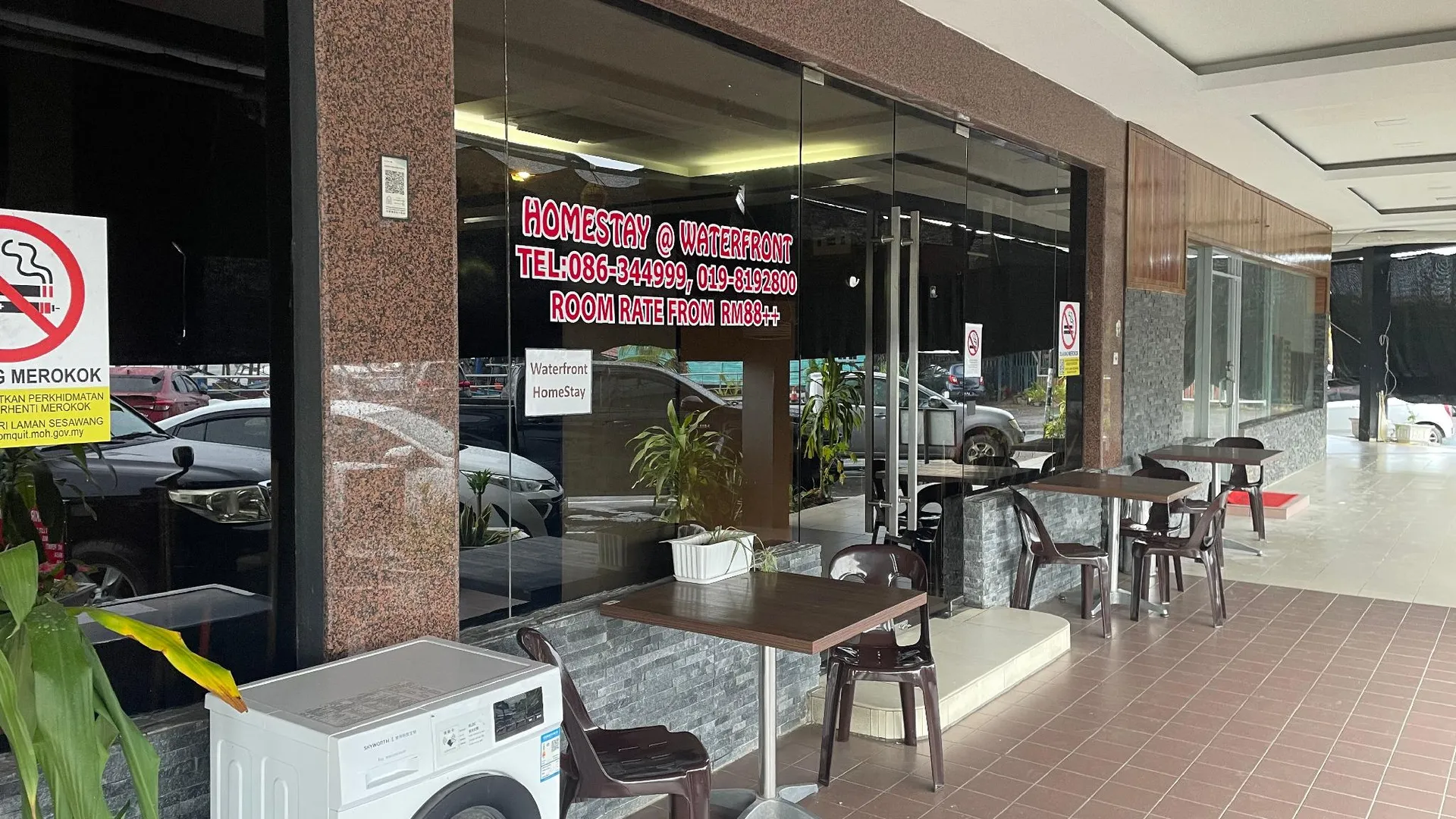 빈툴루 Waterfront HomeStay 3성급 호텔 로비